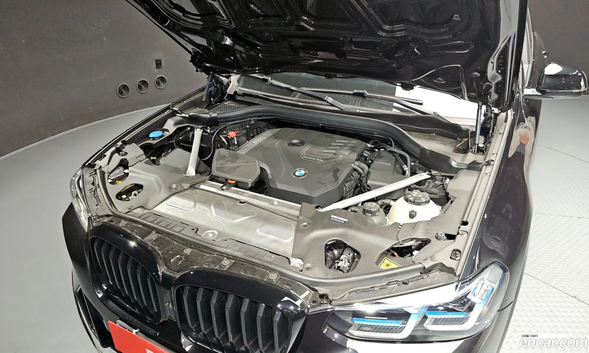 BMW X3 2024 WBA31DP00R9X46901 — 32
