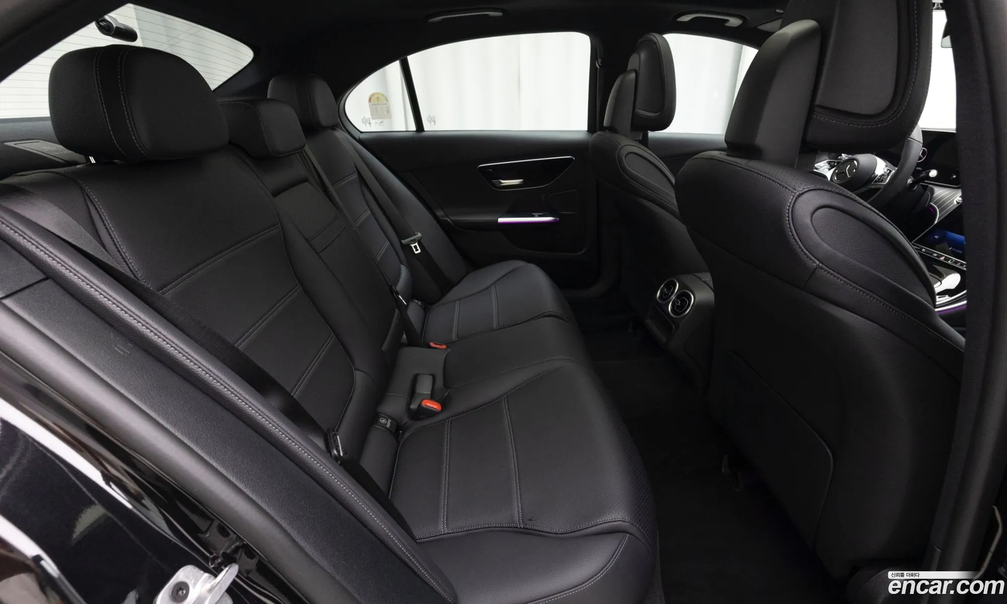 Mercedes-Benz C-Class W206 2025 — 12