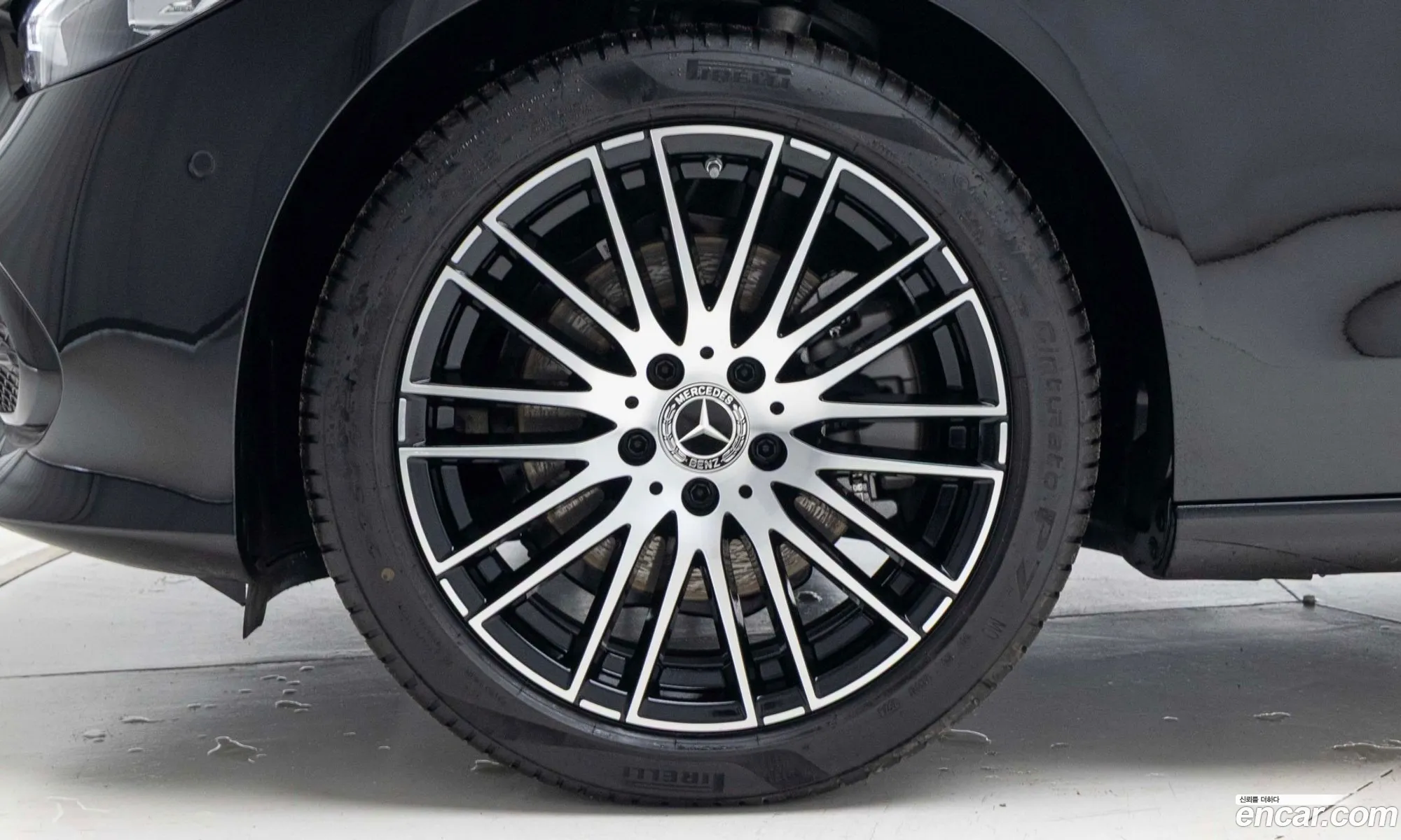 Mercedes-Benz C-Class W206 2025 — 15