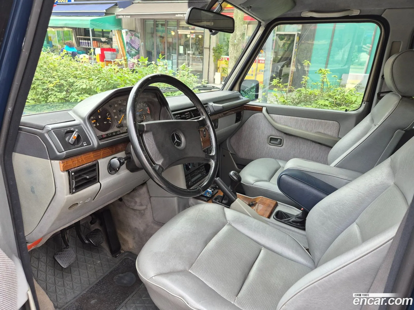 Mercedes-Benz G-Class W463 1995 — 14
