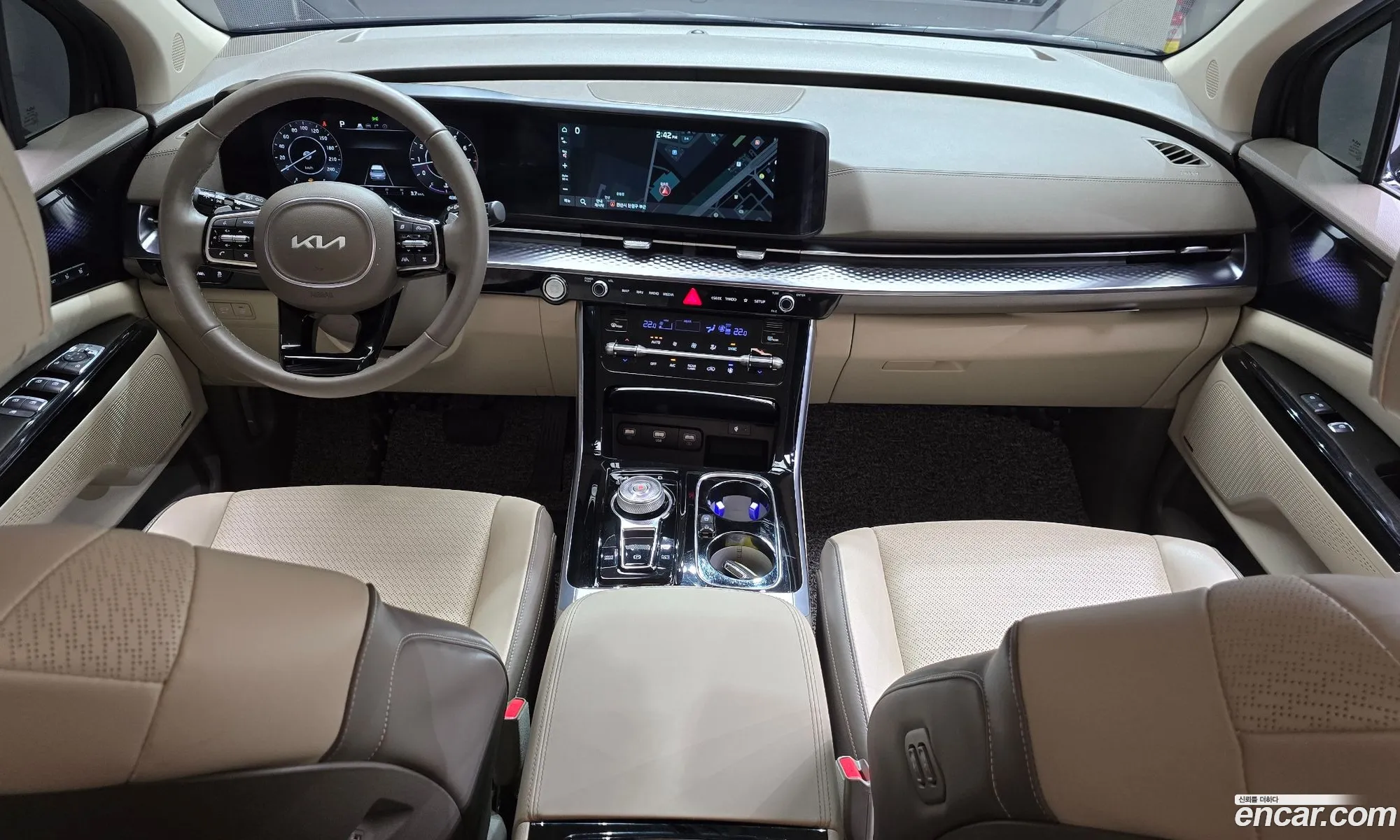 Kia Carnival 2023 — 2