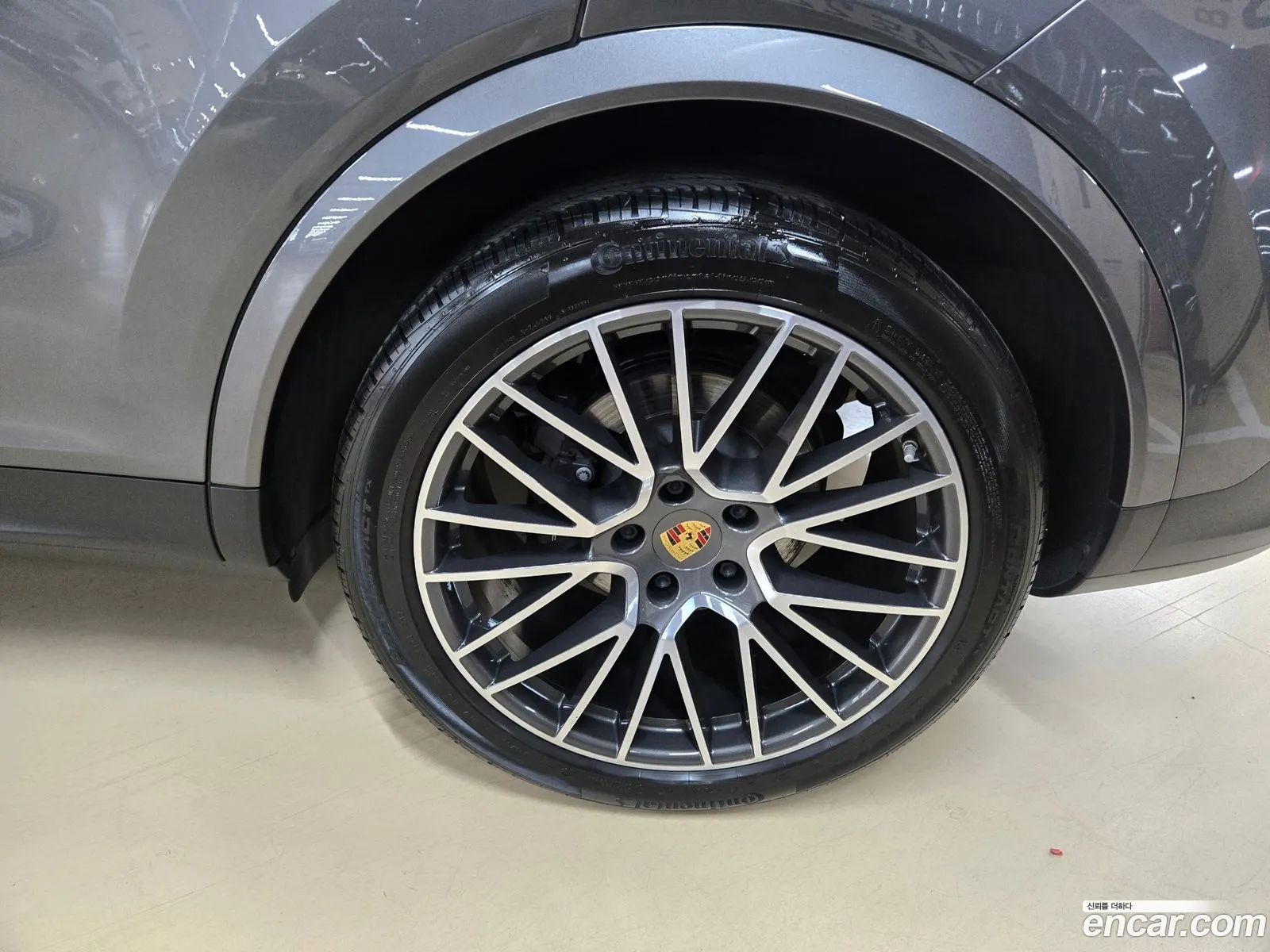 Porsche Cayenne 2020 — 16