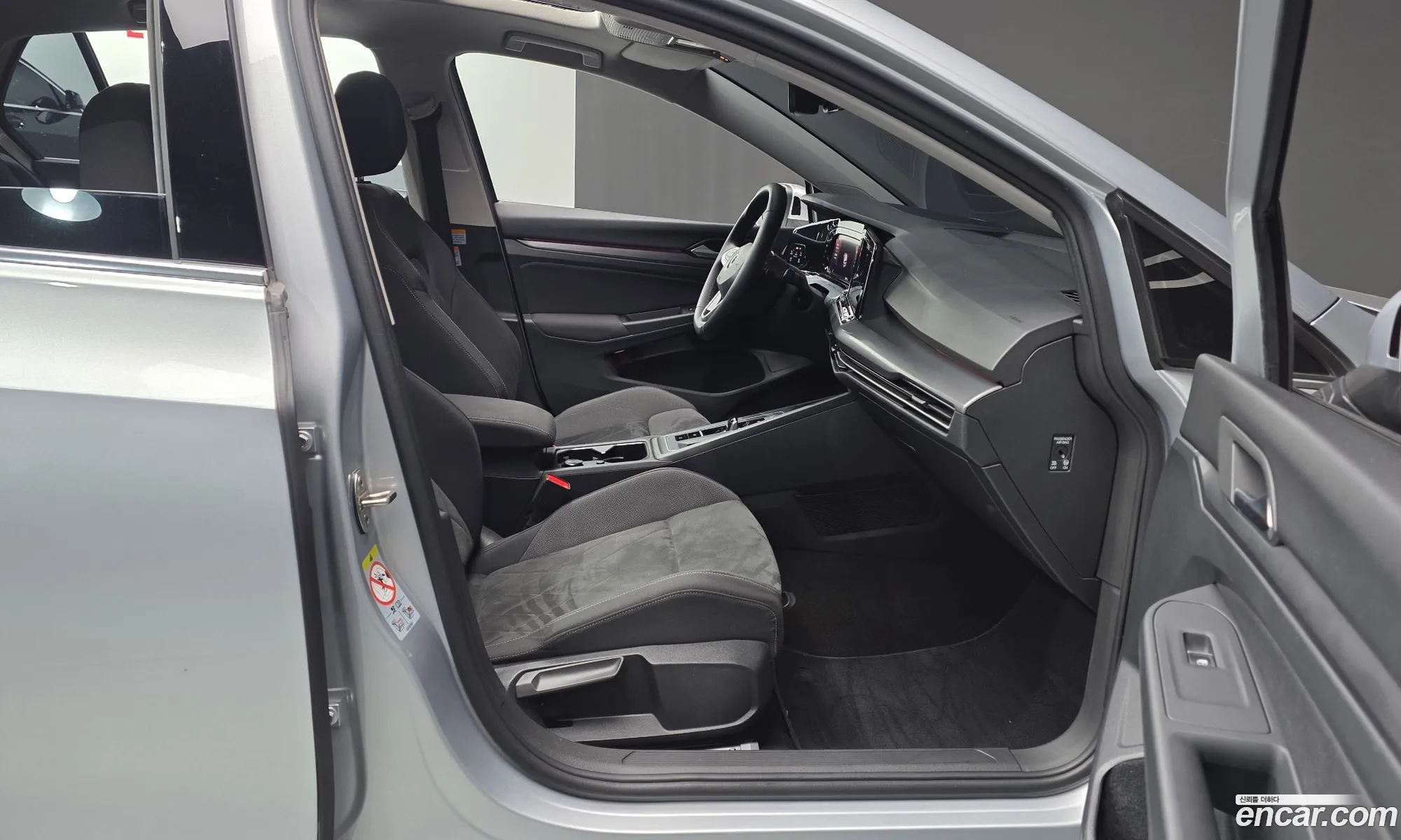 Volkswagen Golf 8th Gen 2022 — 19