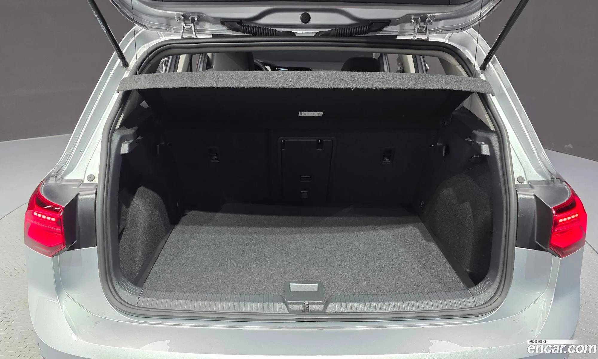 Volkswagen Golf 8th Gen 2022 — 15