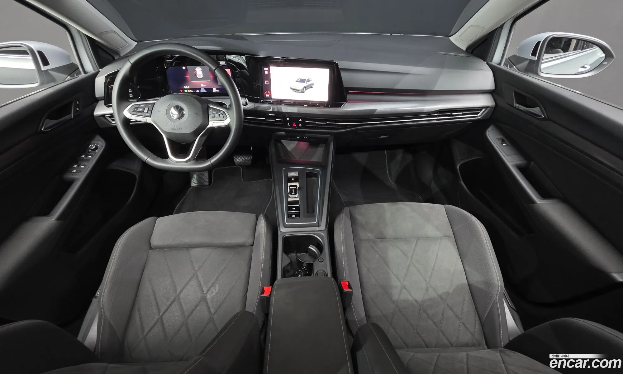 Volkswagen Golf 8th Gen 2022 — 4