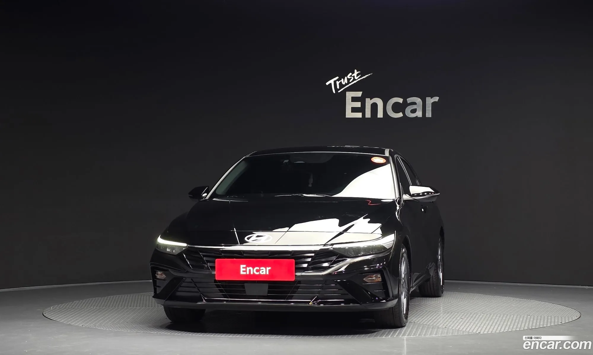 Hyundai Elantra Hybrid 2025 — 4