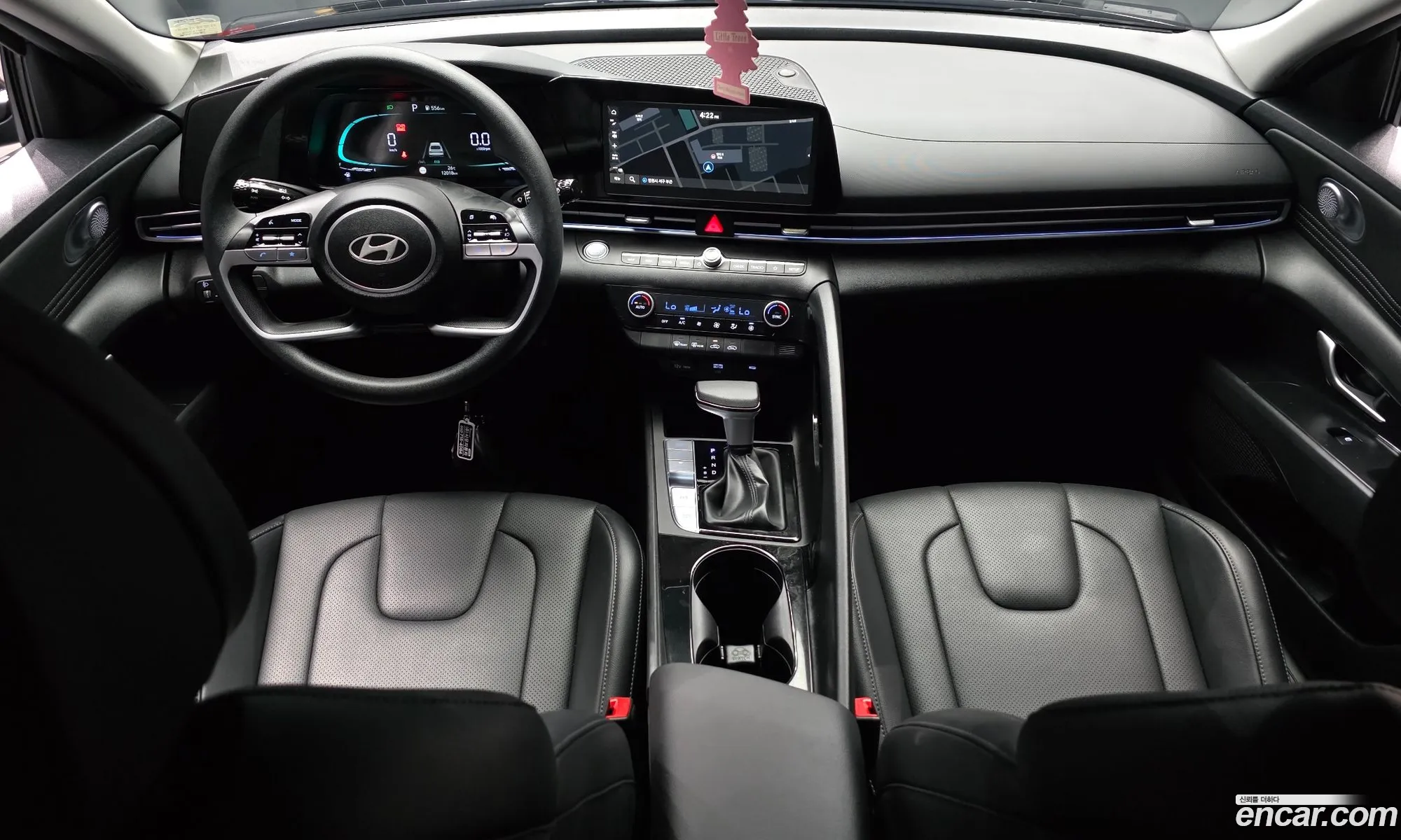 Hyundai Elantra Hybrid 2025 — 3