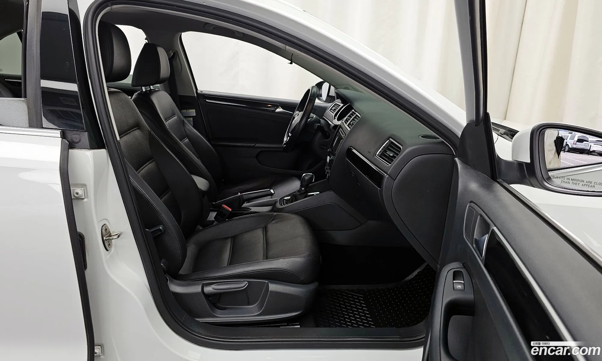 Volkswagen Jetta 2015 — 11