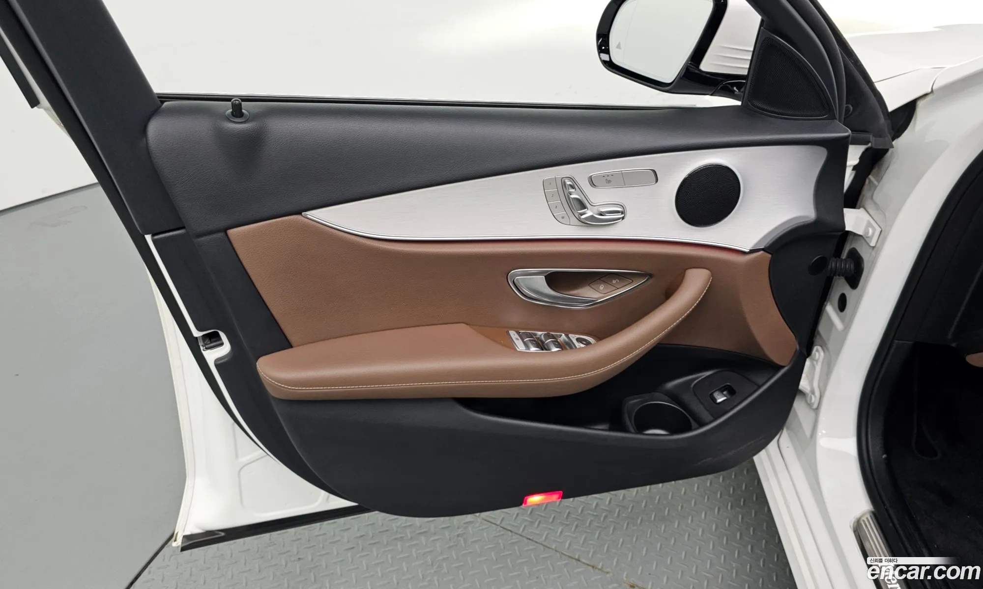 Mercedes-Benz E-Class W213 2021 — 31
