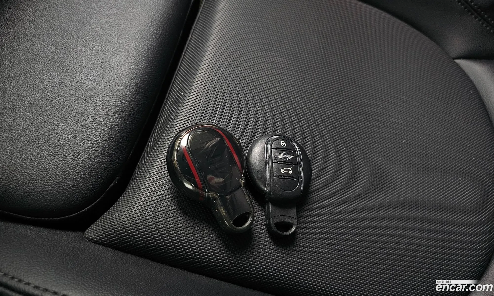 Mini Cooper 2017 WMWXU1101J2G05822 — 3