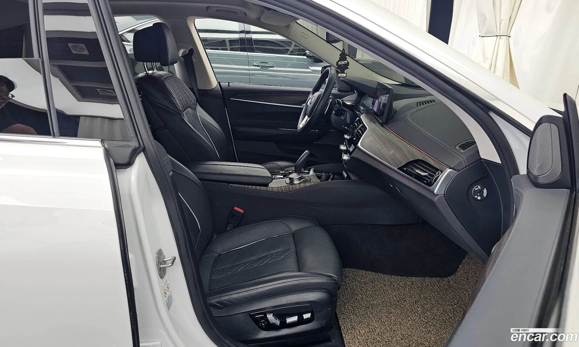 BMW 6 Series GT 2023 — 8