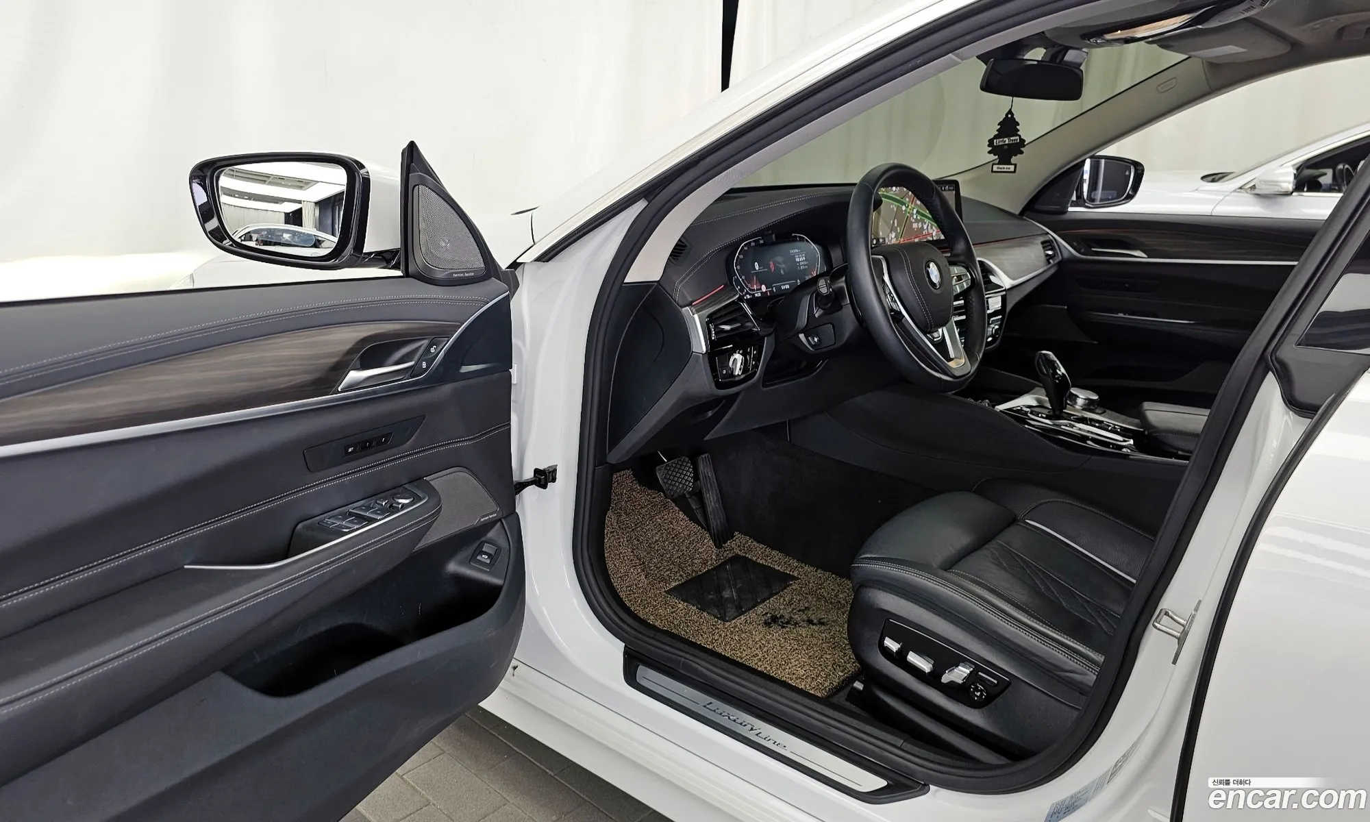 BMW 6 Series GT 2023 — 2