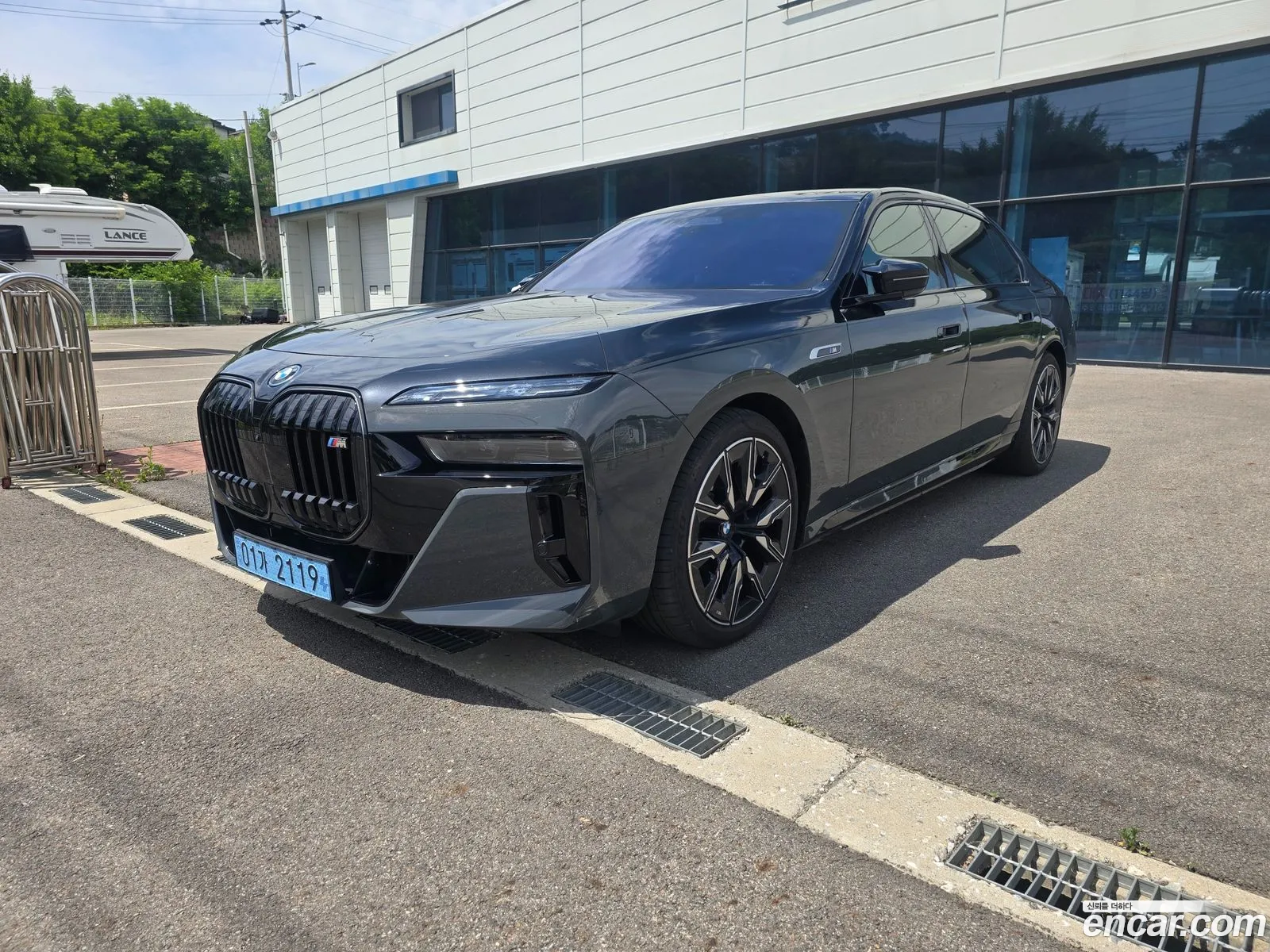 BMW i7 2025 — 13