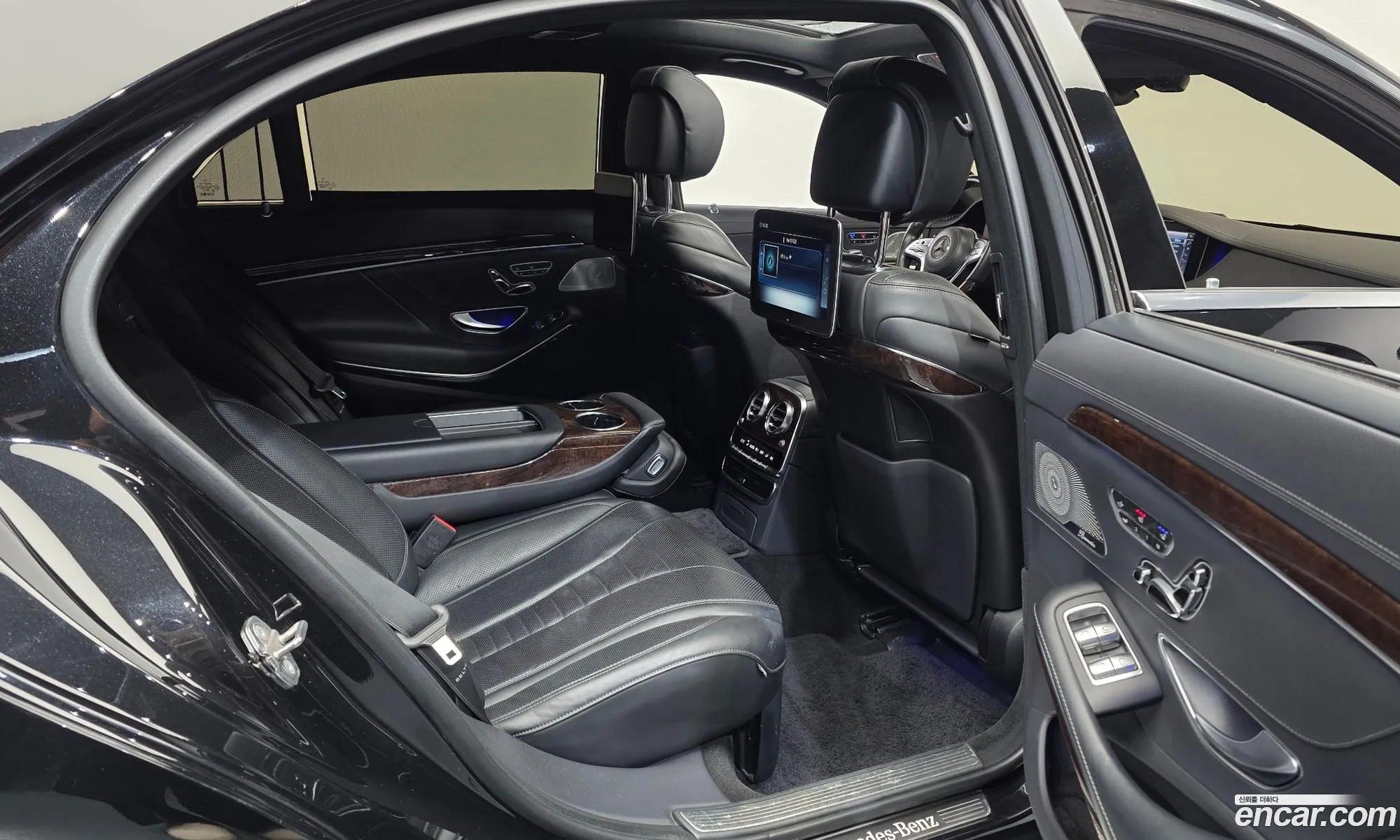 Mercedes-Benz S-Class W222 2019 — 23