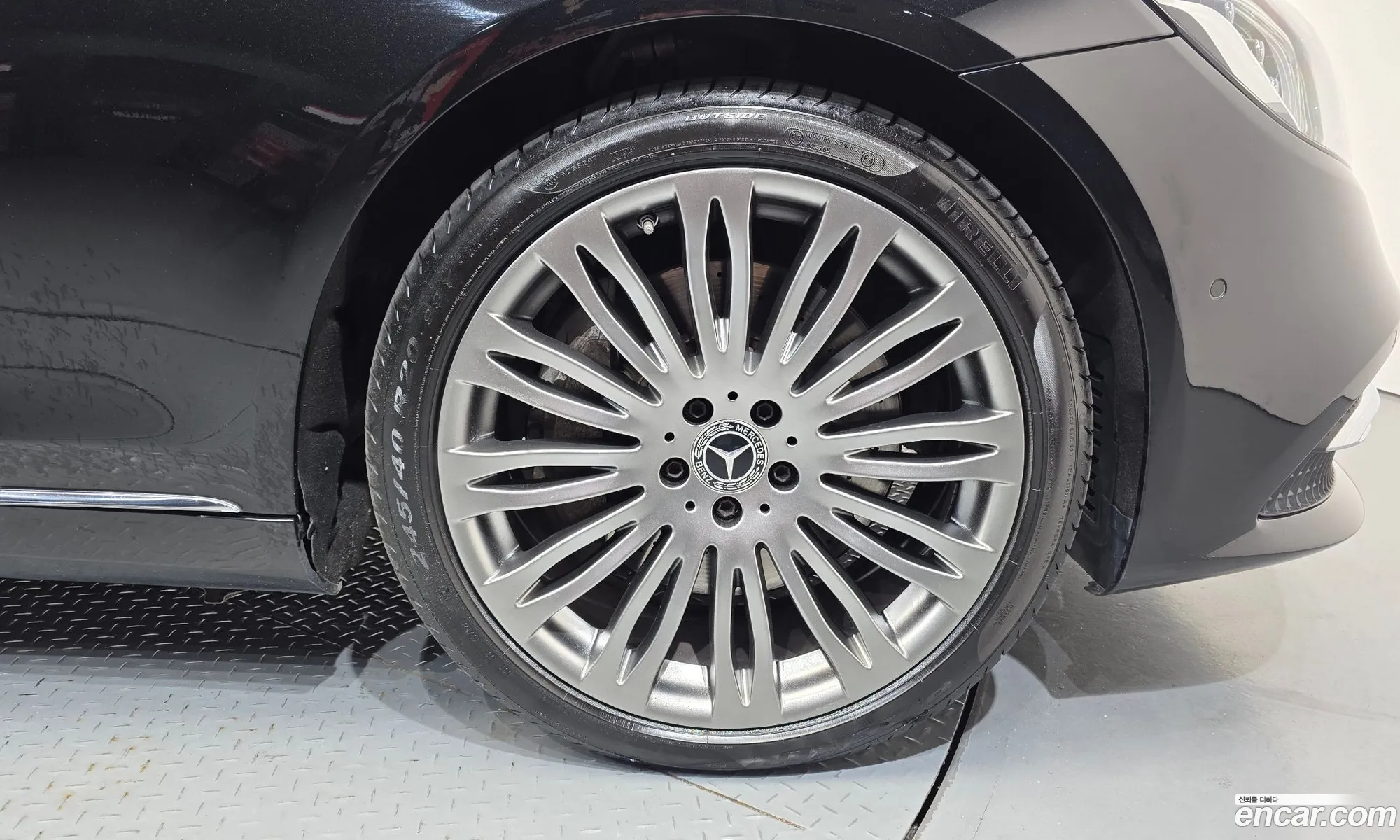Mercedes-Benz S-Class W222 2019 — 27