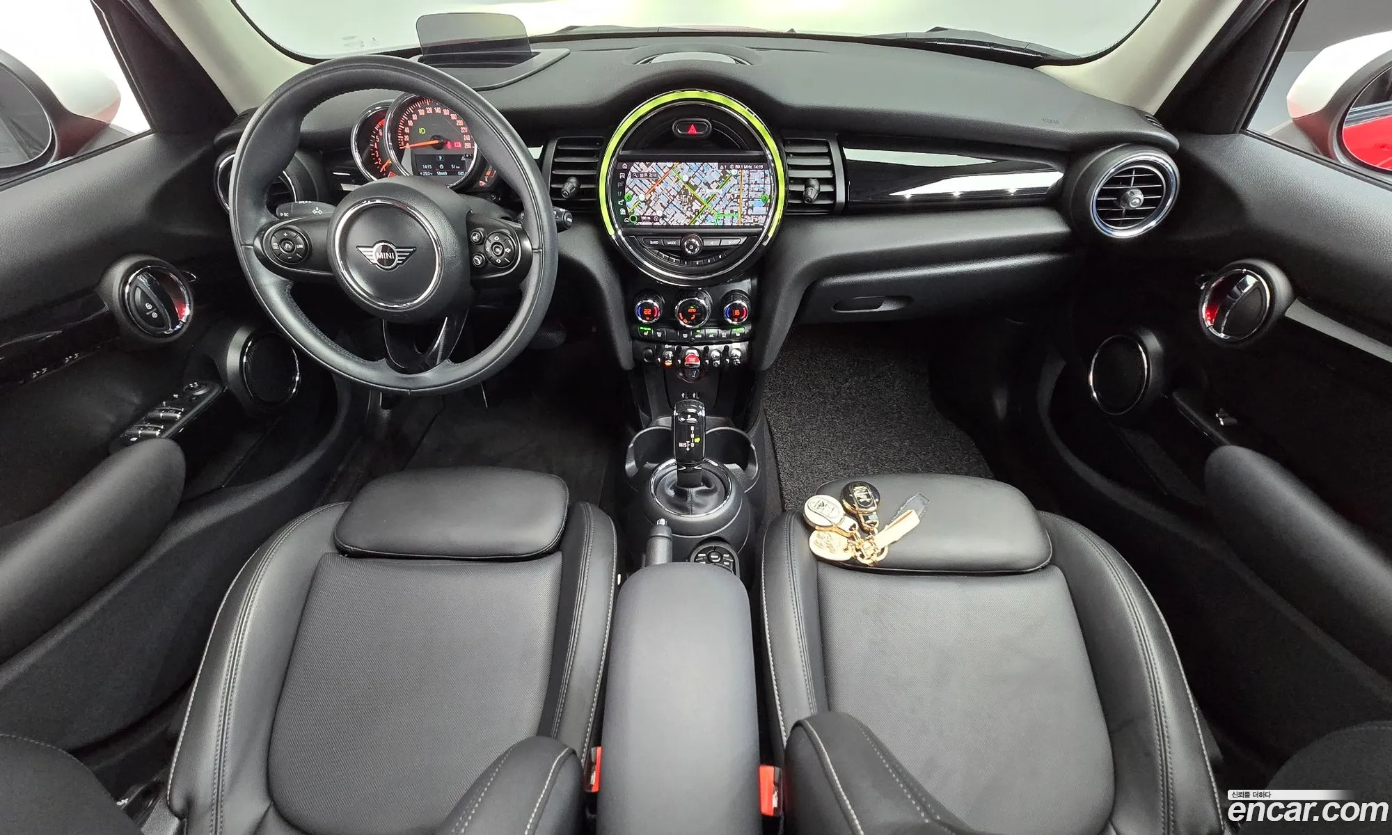 Mini Cooper 2020 — 16