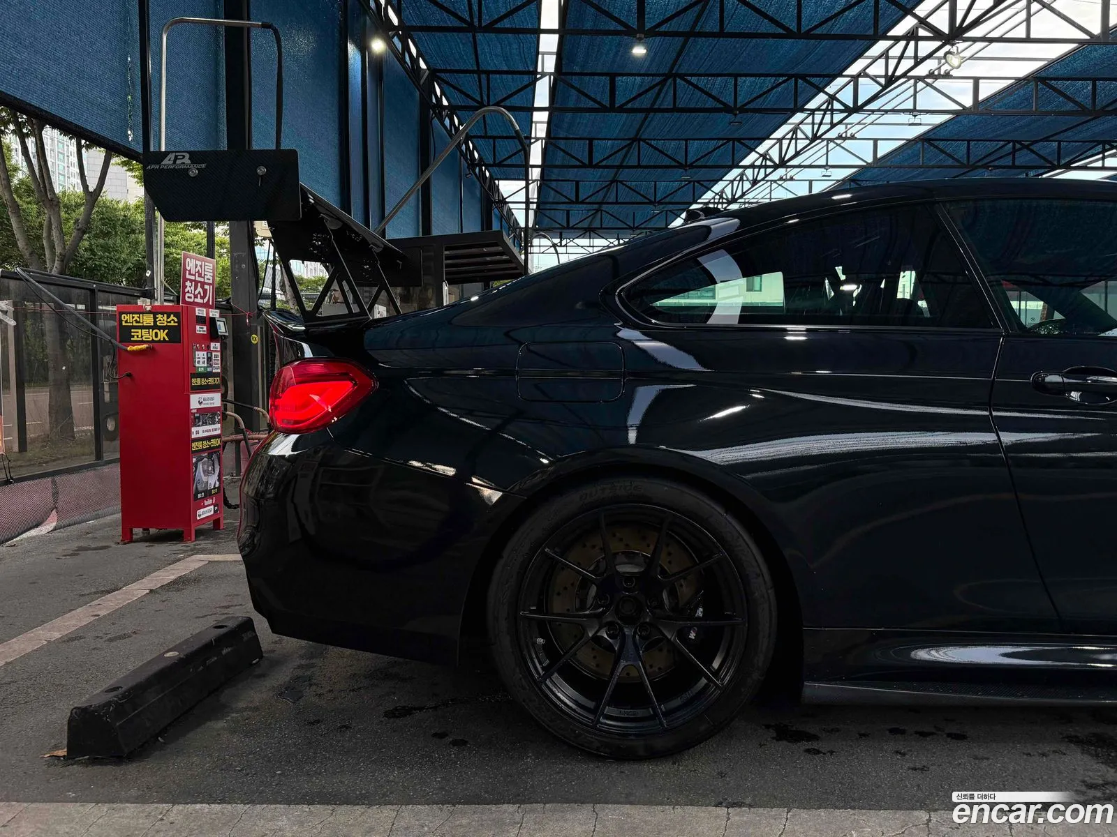BMW M4 2018 — 7