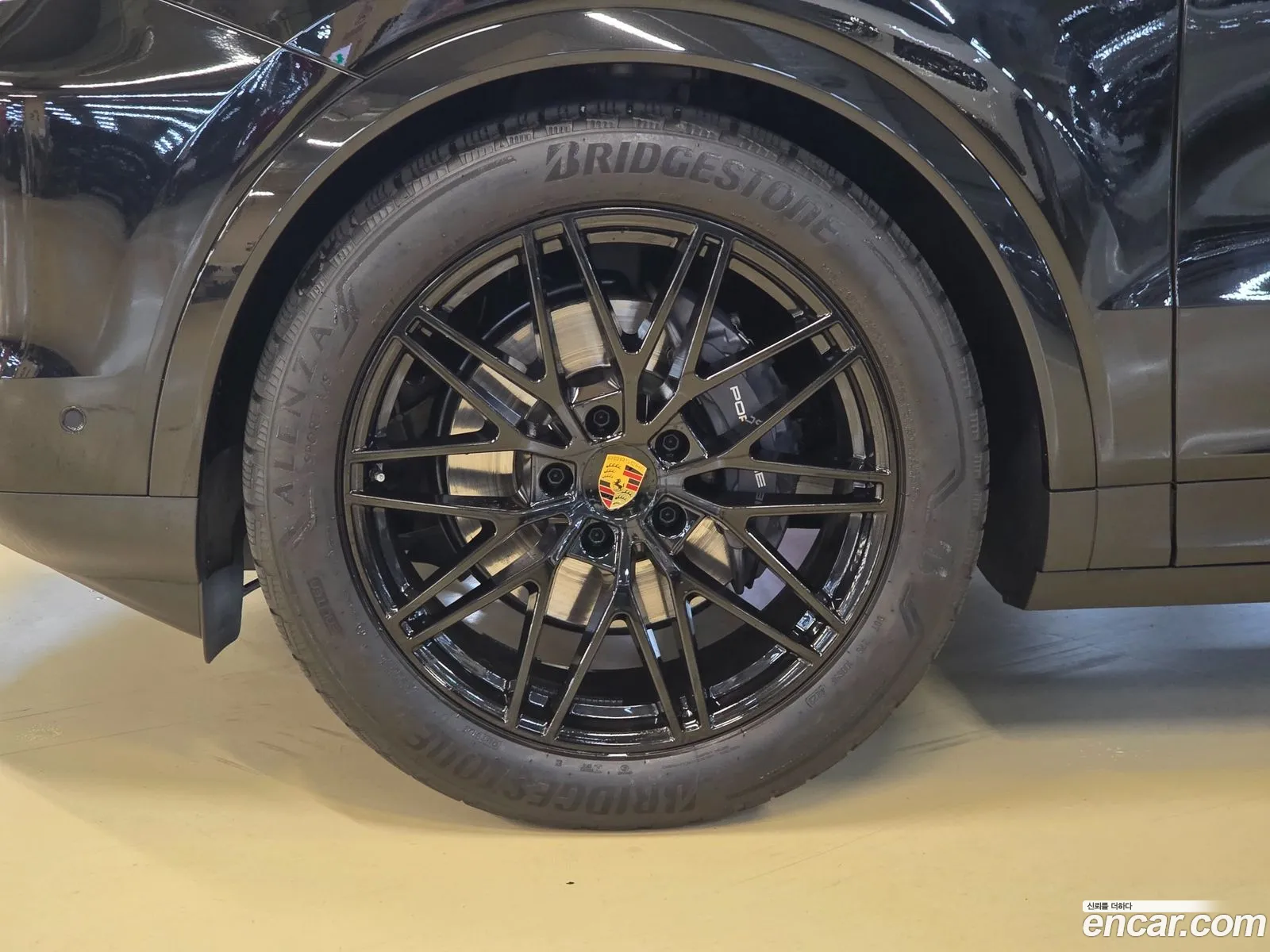 Porsche Cayenne 2024 — 4