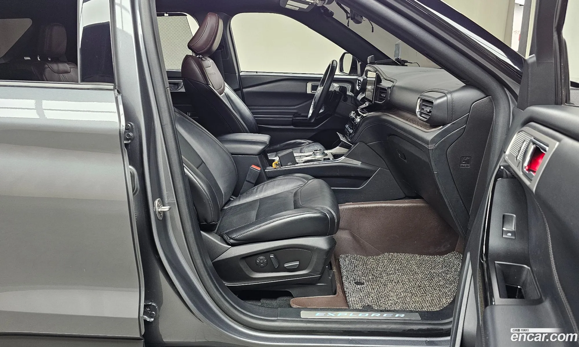 Ford Explorer 6th Gen 2021 1FM5K8HC7MGC01979 — 5