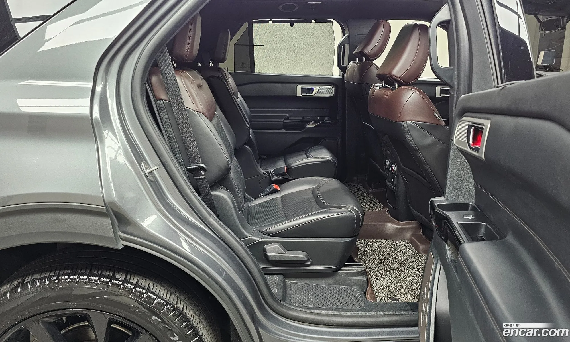 Ford Explorer 6th Gen 2021 1FM5K8HC7MGC01979 — 23