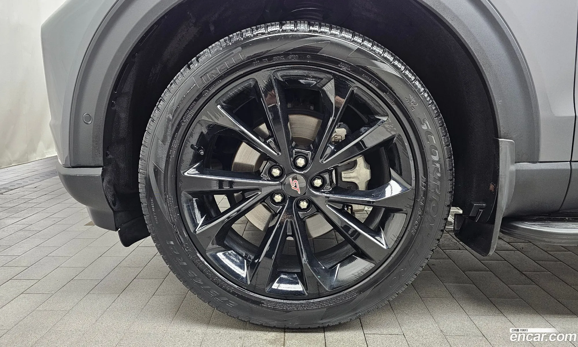 Ford Explorer 6th Gen 2021 1FM5K8HC7MGC01979 — 21