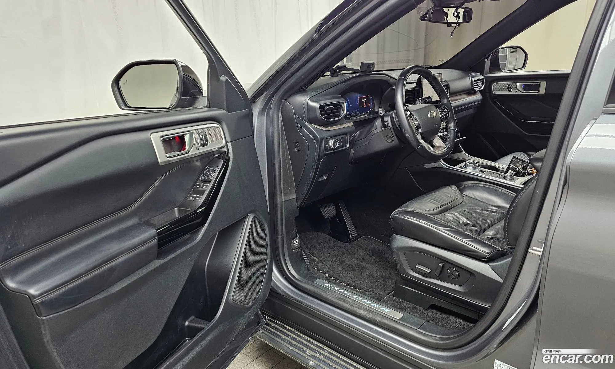 Ford Explorer 6th Gen 2021 1FM5K8HC7MGC01979 — 25