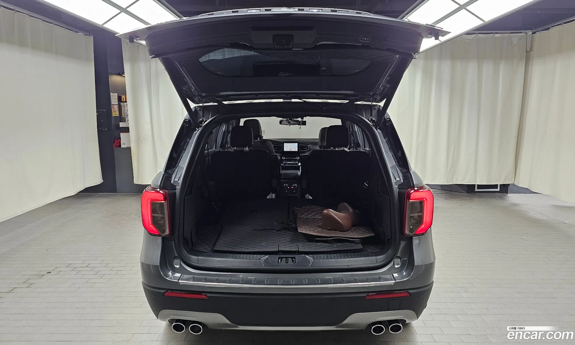 Ford Explorer 6th Gen 2021 1FM5K8HC7MGC01979 — 30