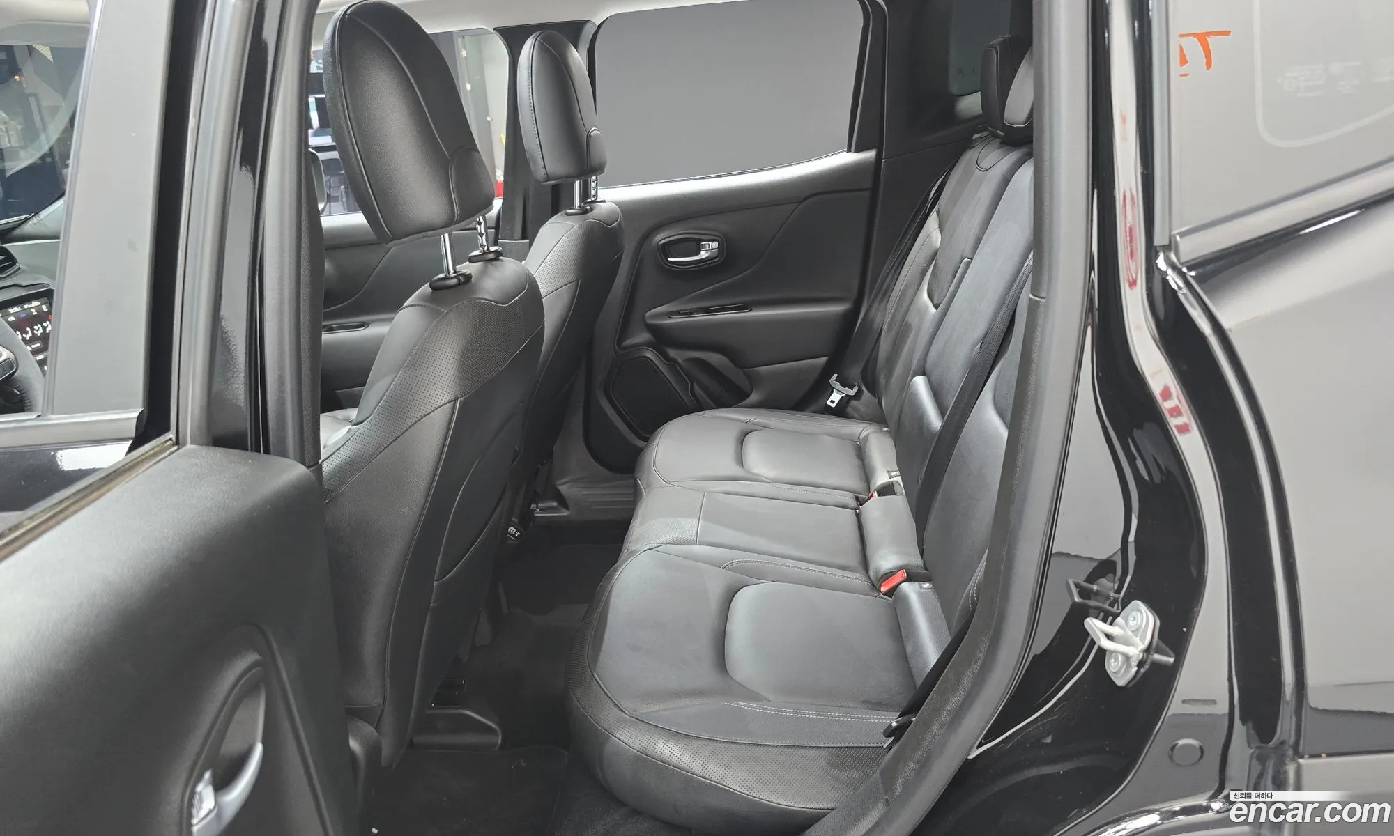 Jeep Renegade 2022 — 11