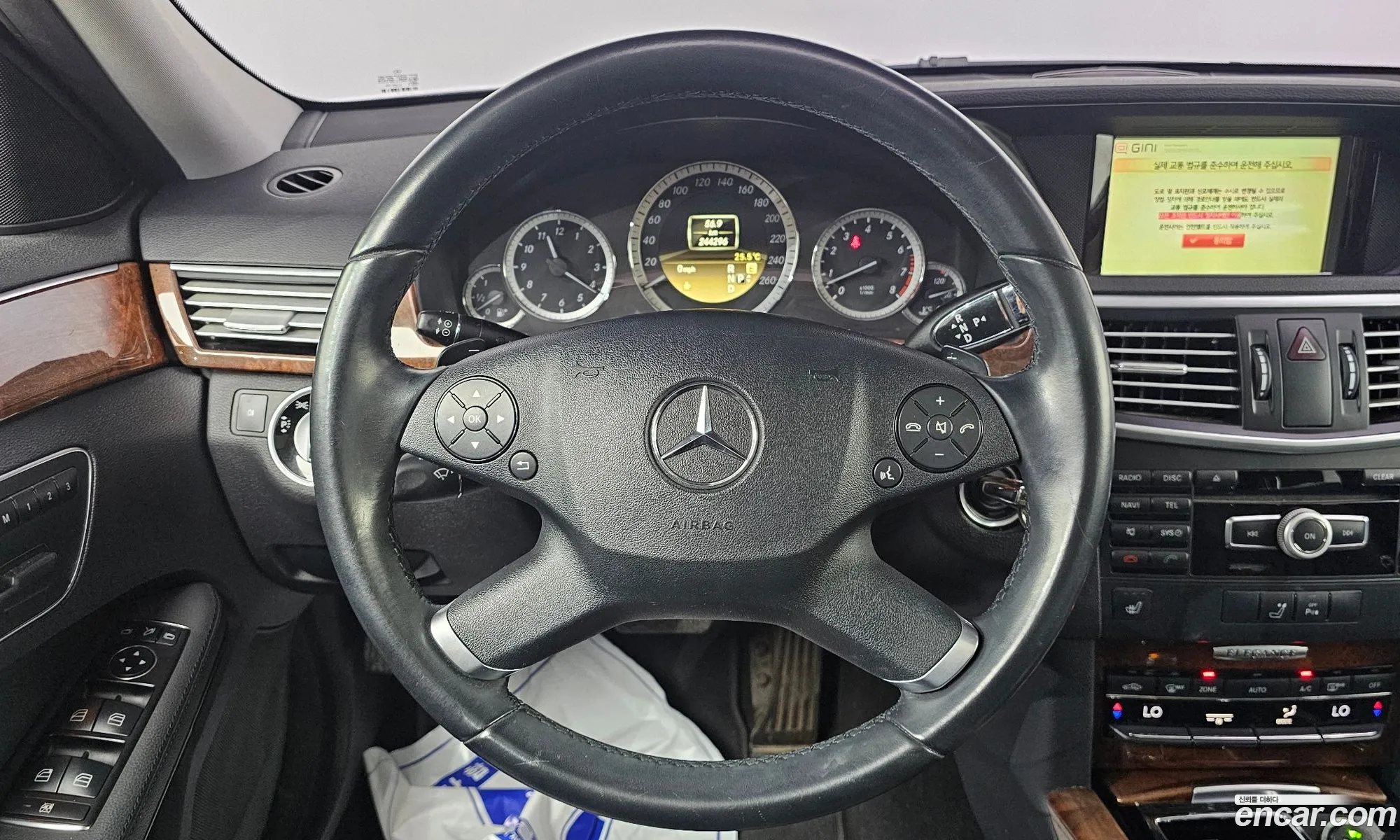 Mercedes-Benz E-Class W212 2012 WDDHF5FB7CA619285 — 14