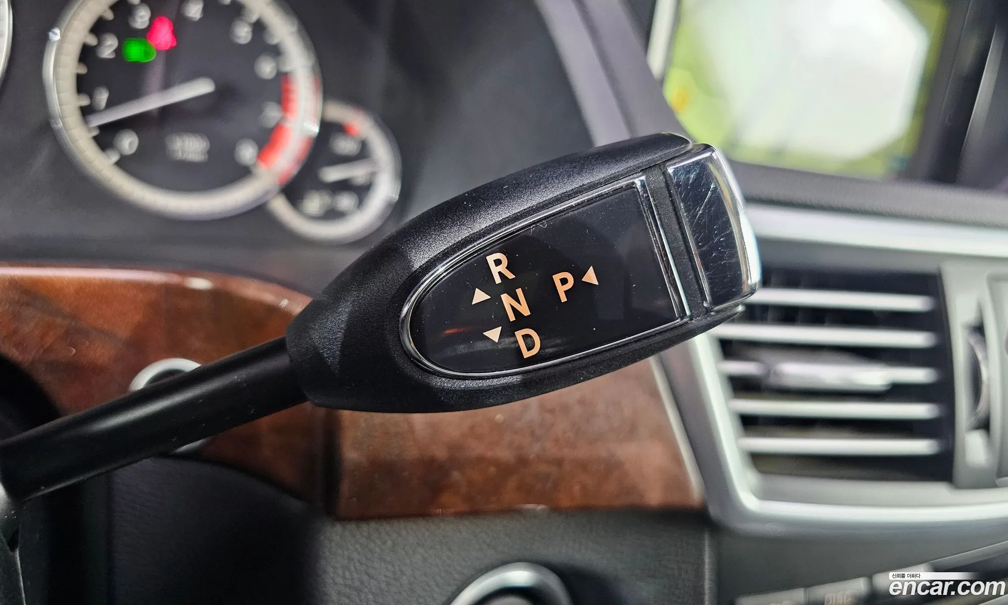 Mercedes-Benz E-Class W212 2012 WDDHF5FB7CA619285 — 12