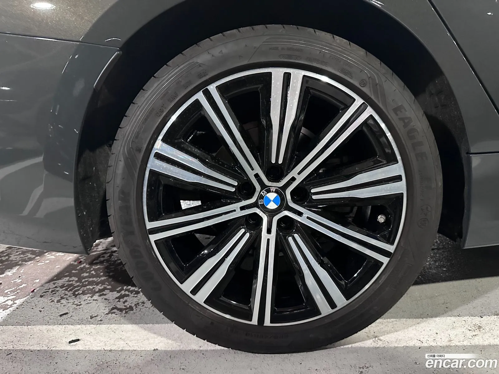 BMW 3 Series 2025 — 11