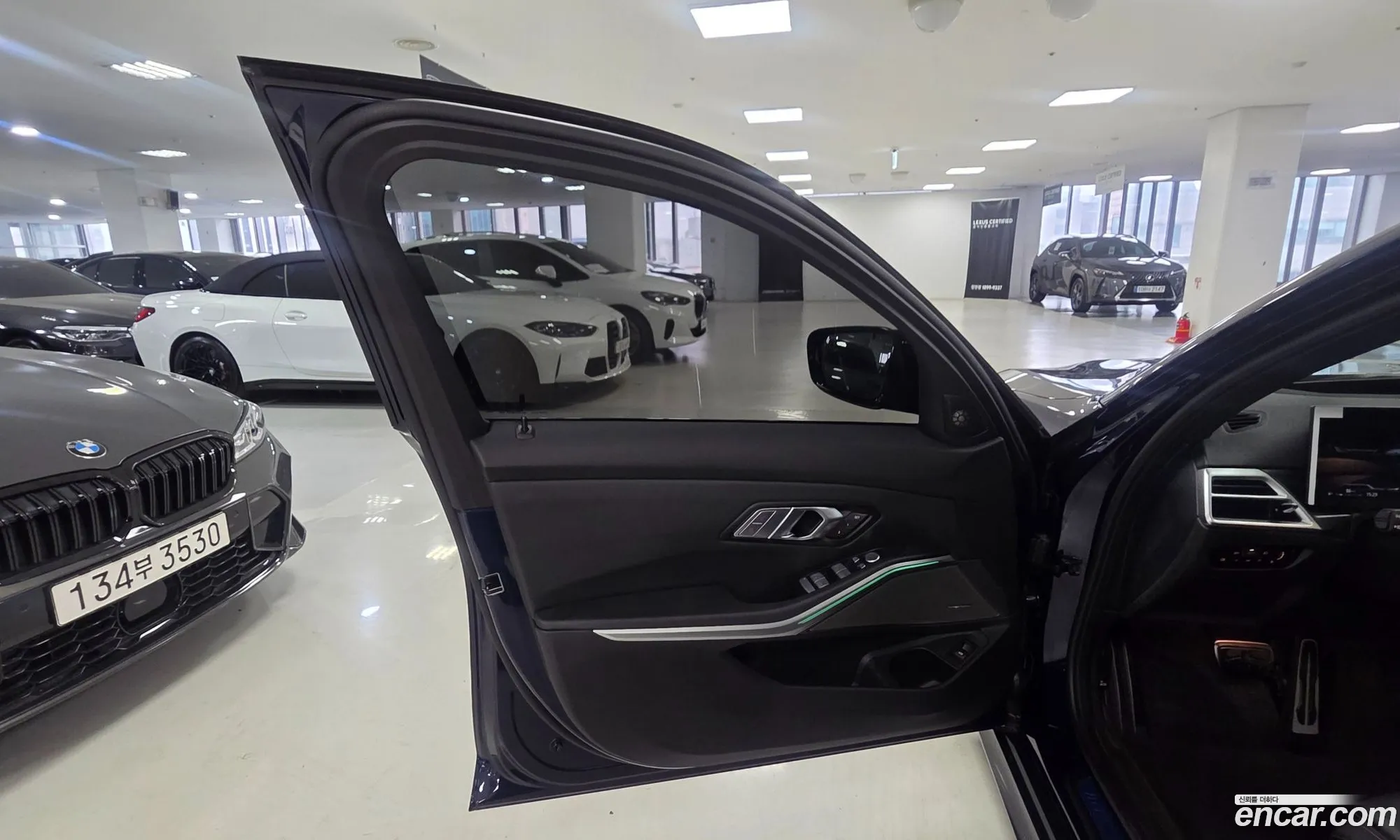 BMW 3 Series 2025 — 12