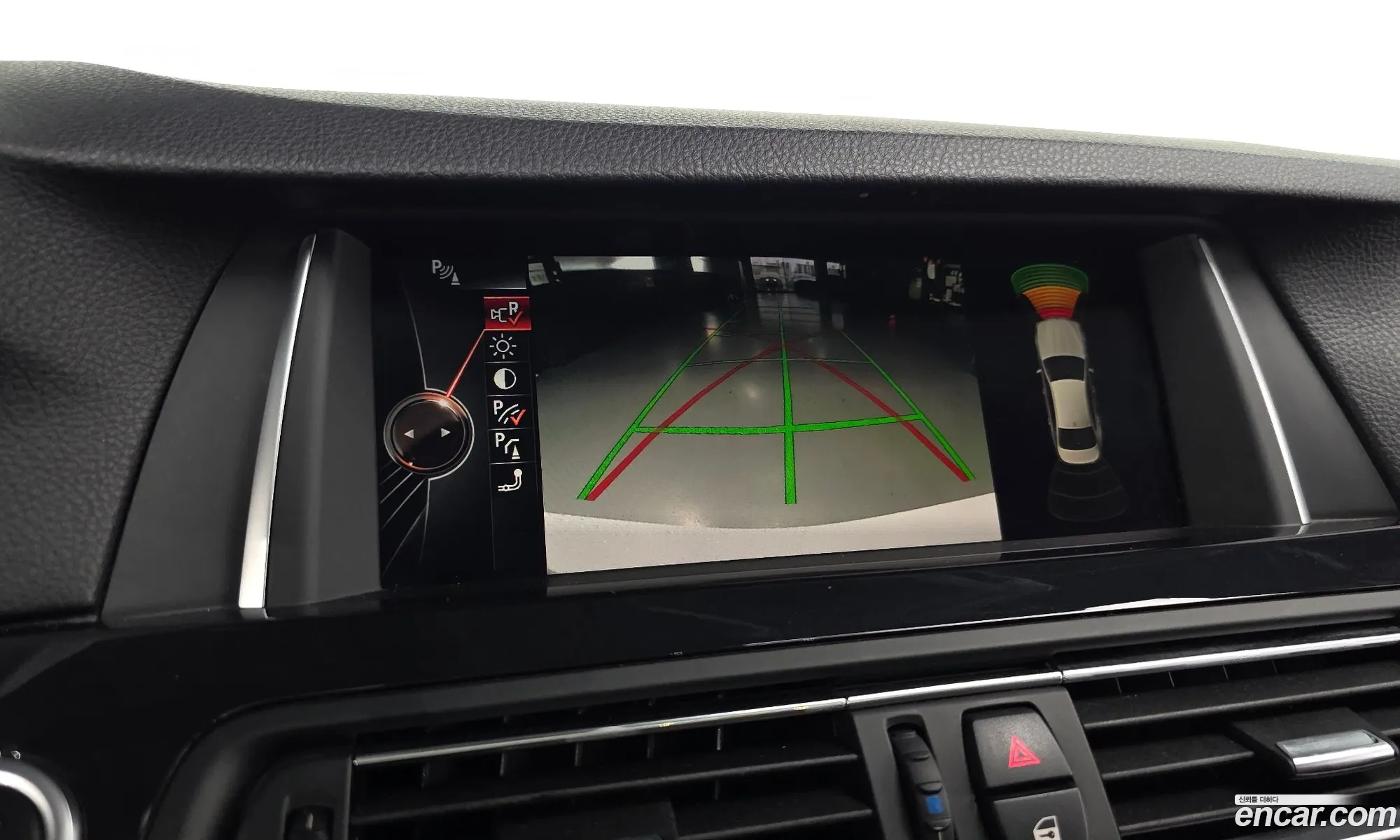 BMW 5 Series 2015 — 12
