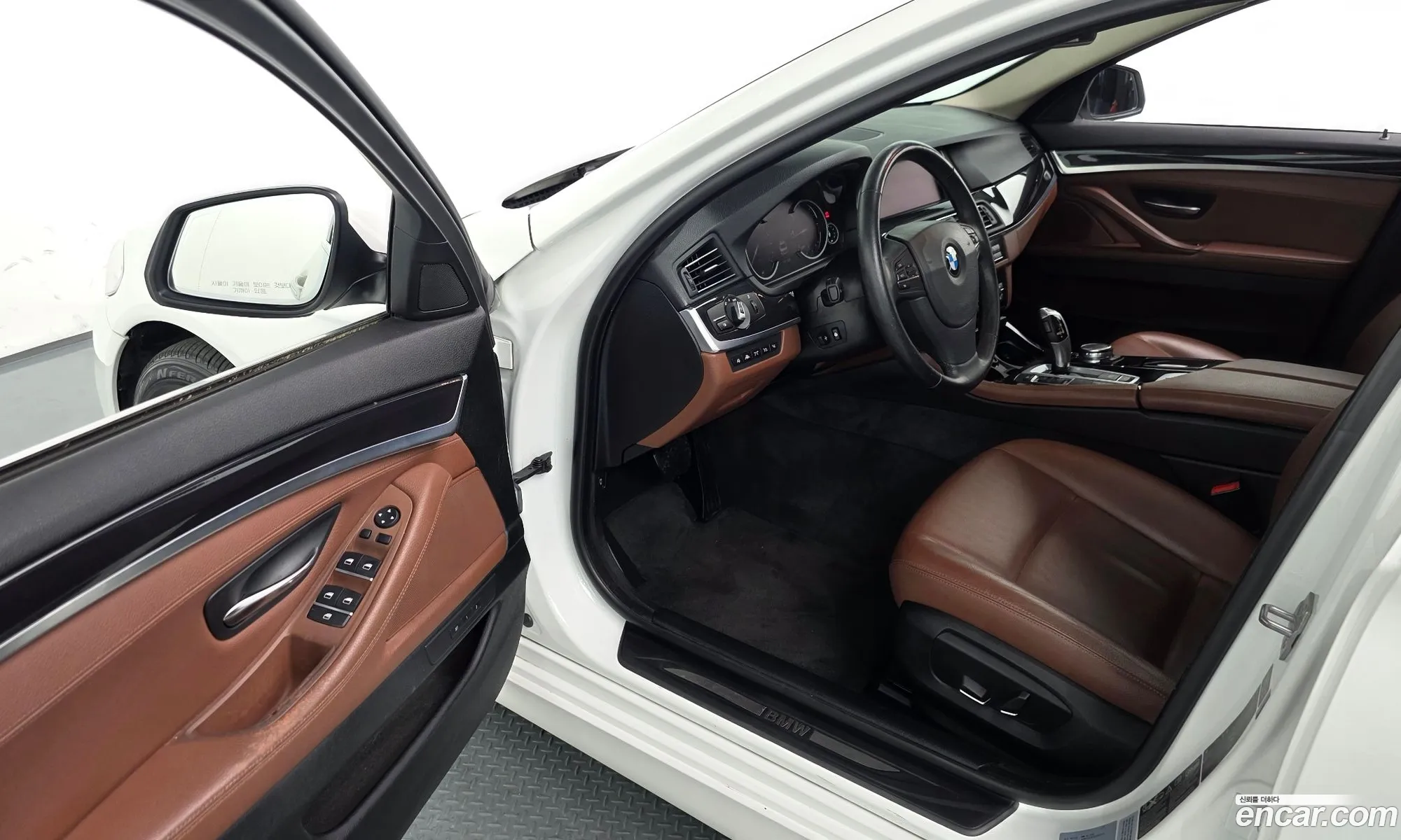 BMW 5 Series 2015 — 14
