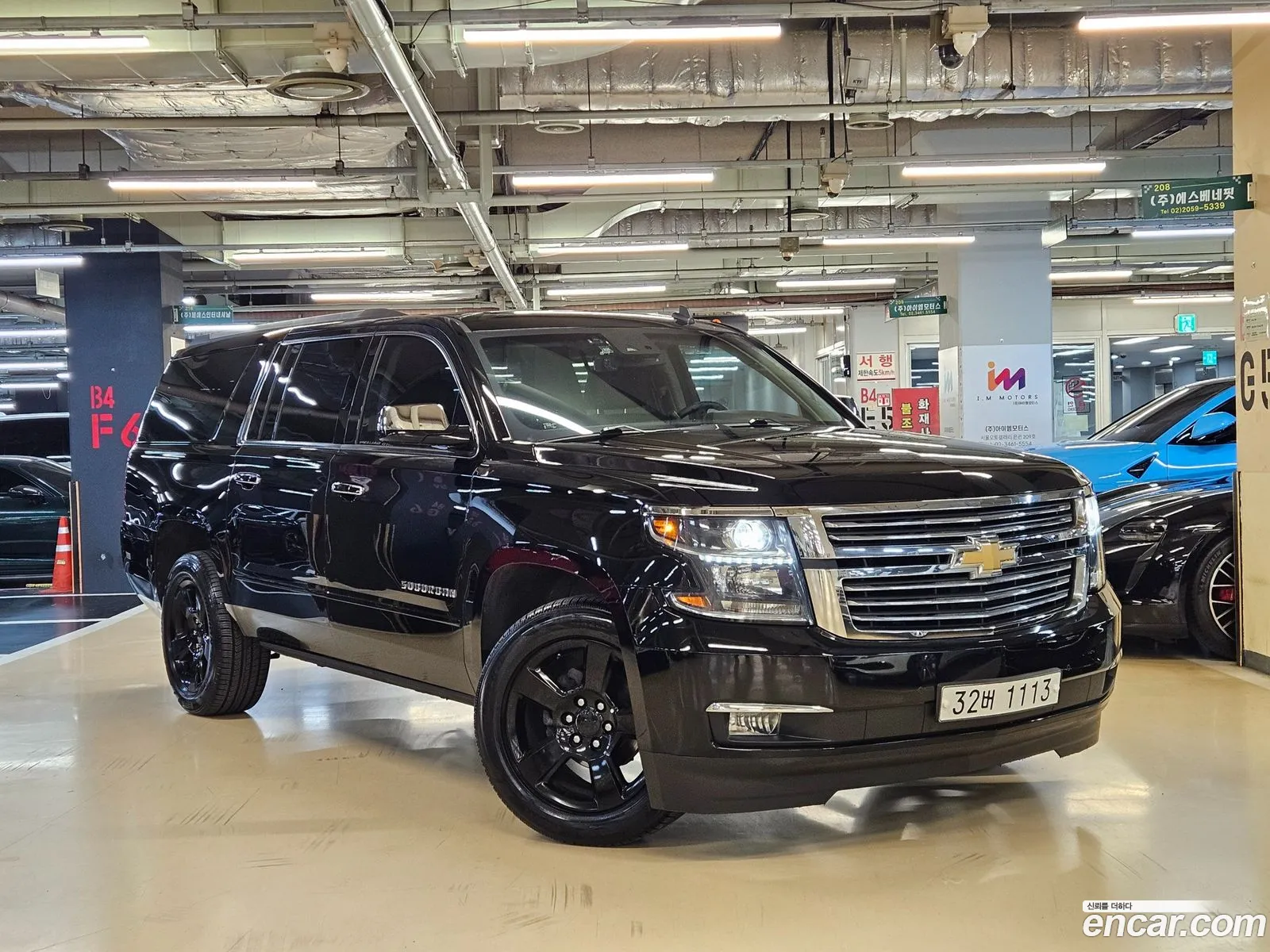 Chevrolet Suburban 2017 — 20