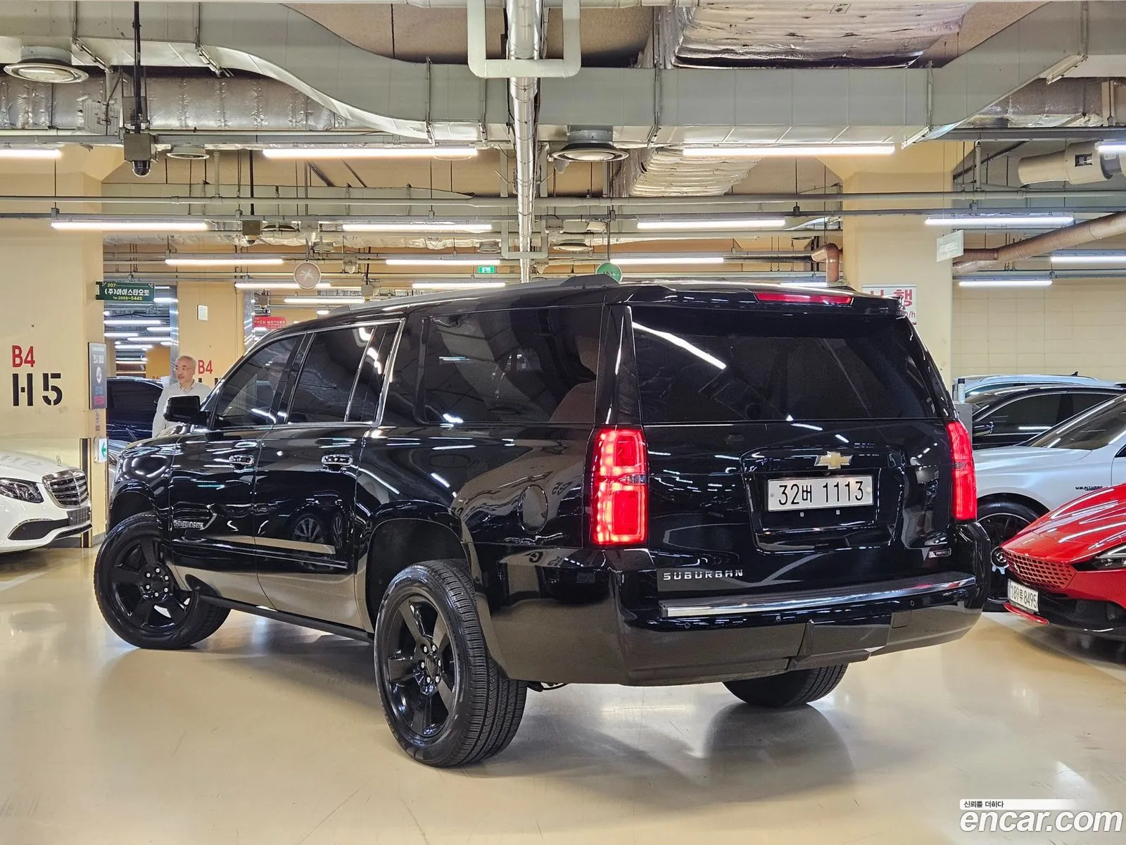 Chevrolet Suburban 2017 — 2