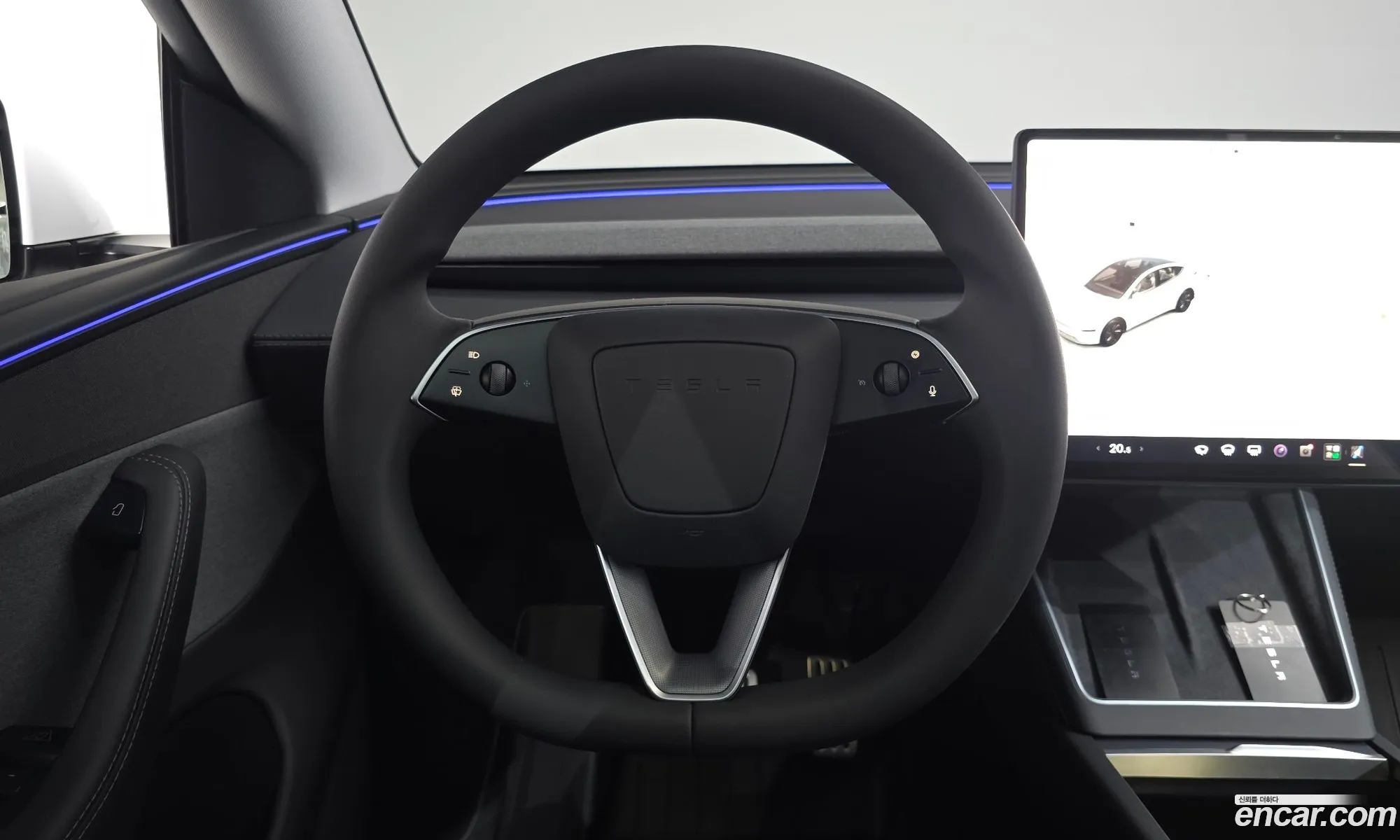 Tesla Model Y 2025 LRWYGCFJ6SC051971 — 5