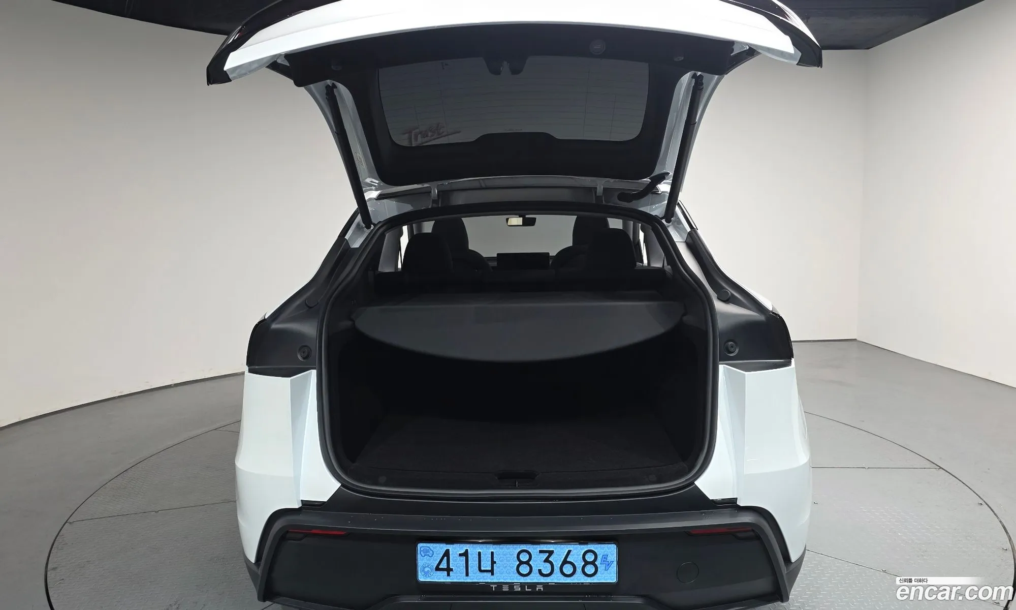 Tesla Model Y 2025 LRWYGCFJ6SC051971 — 24