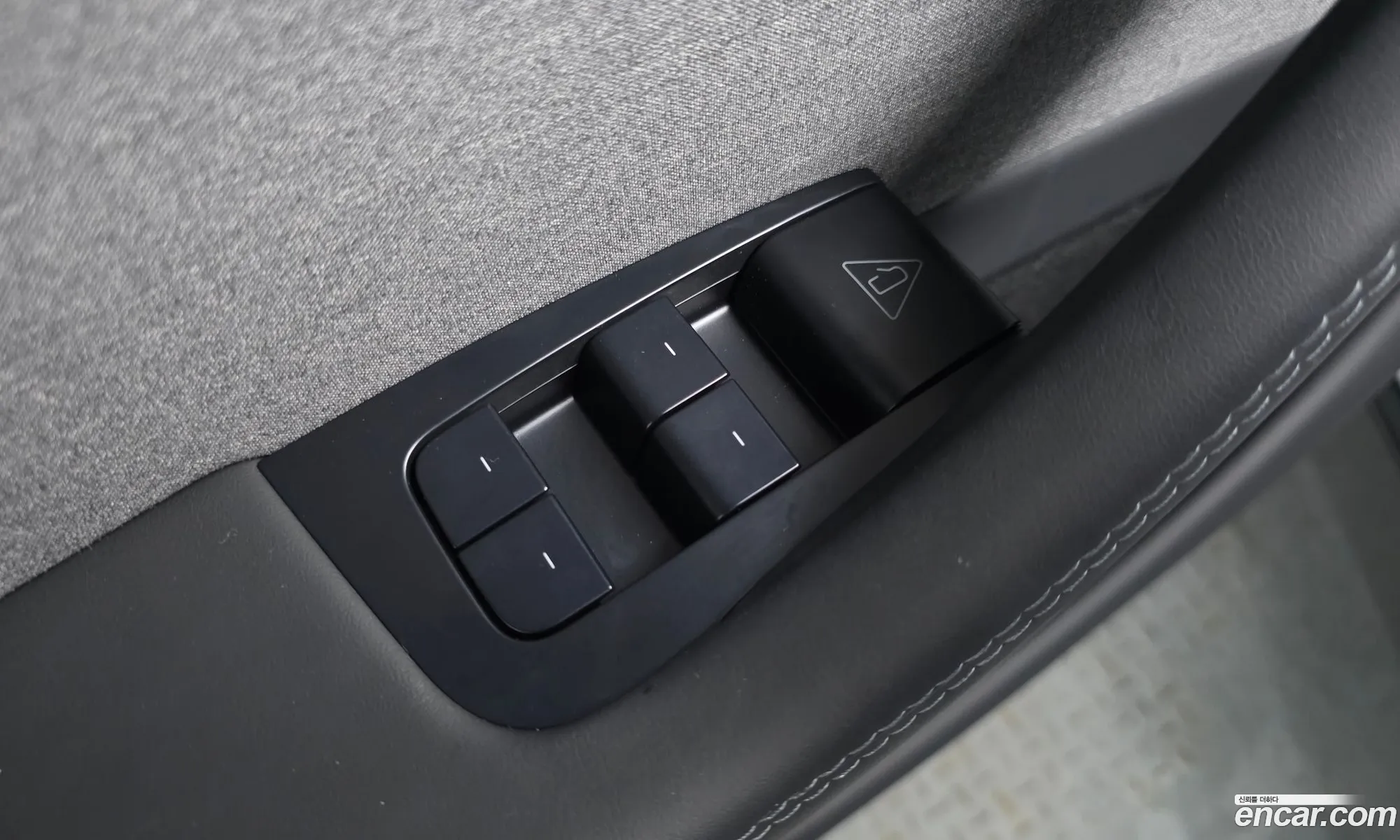 Tesla Model Y 2025 LRWYGCFJ6SC051971 — 25
