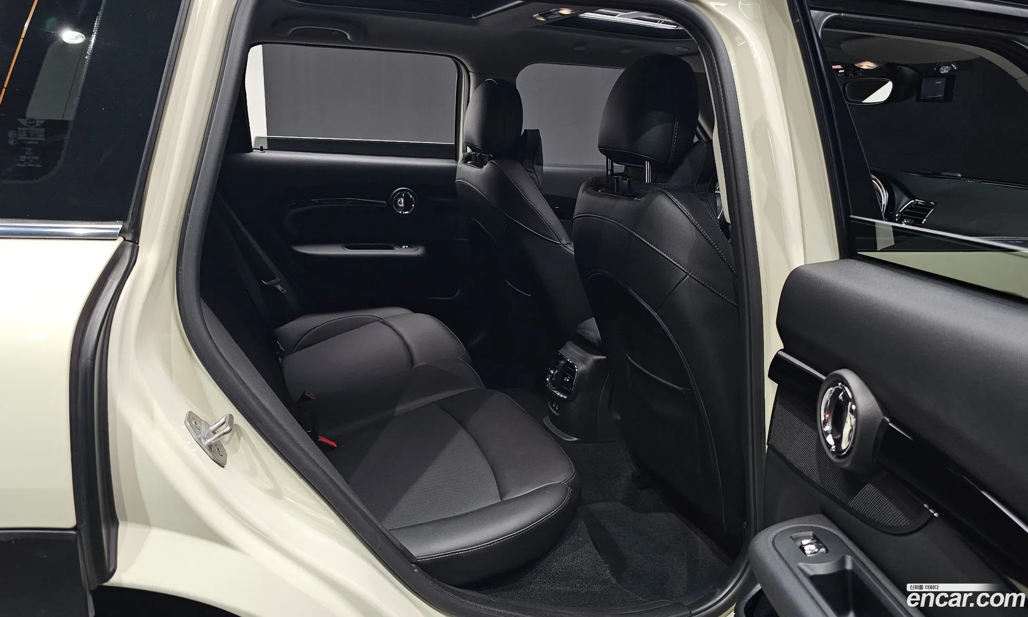 Mini Cooper Clubman 2019 — 10