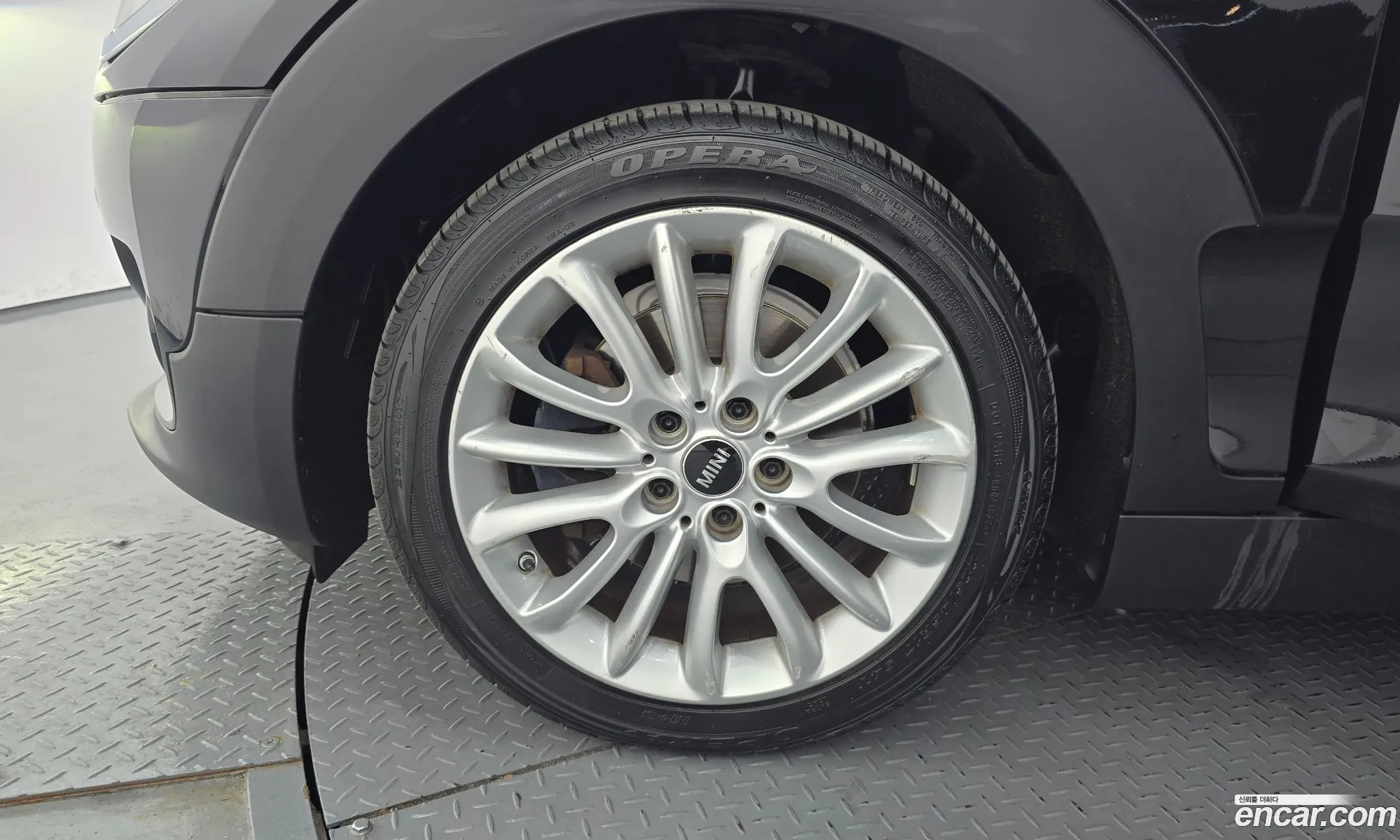 Mini Cooper Clubman 2016 WMWLN5107G2B27370 — 10