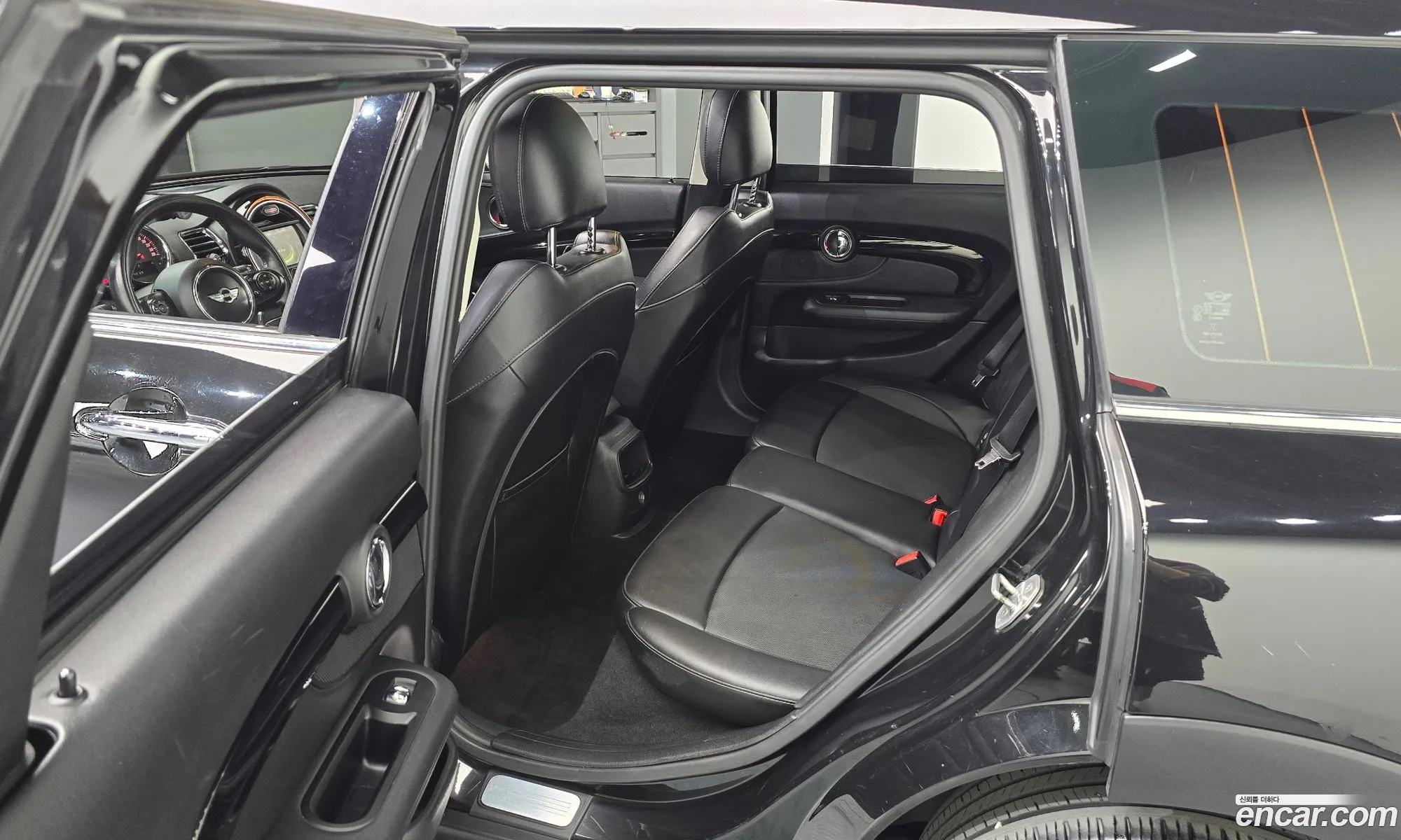 Mini Cooper Clubman 2016 WMWLN5107G2B27370 — 17