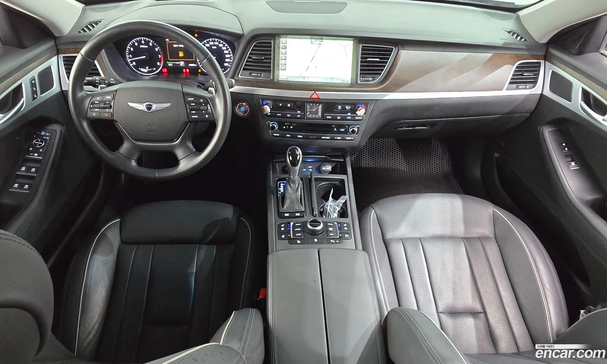 Hyundai Genesis DH 2014 — 3