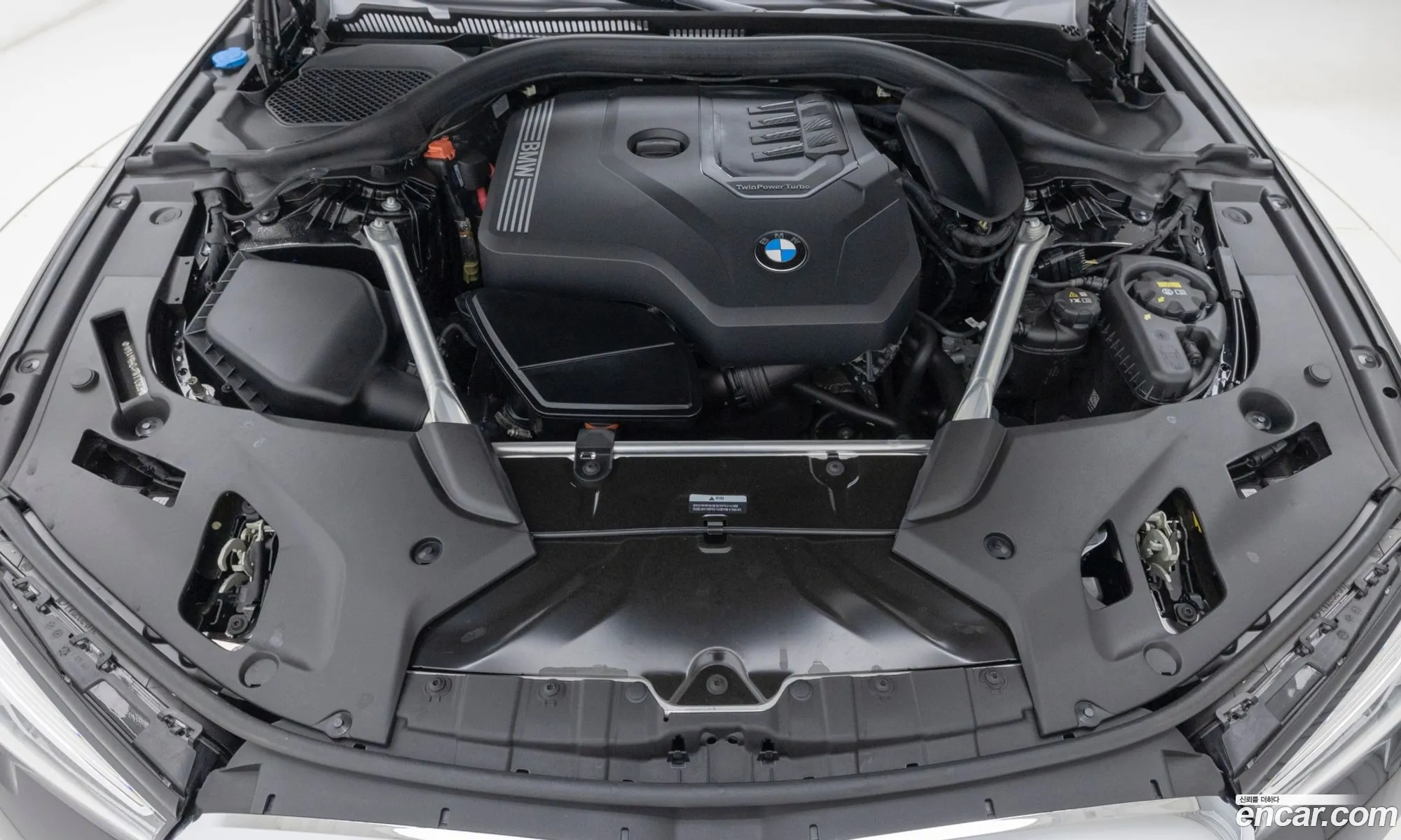BMW 5 Series 2023 — 12