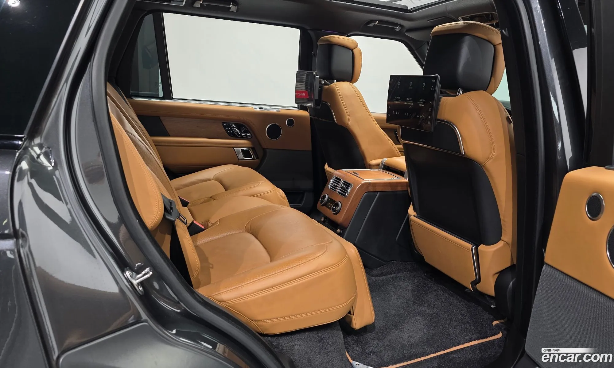 Land Rover Range Rover 2019 SALGA3BEXKA517818 — 19