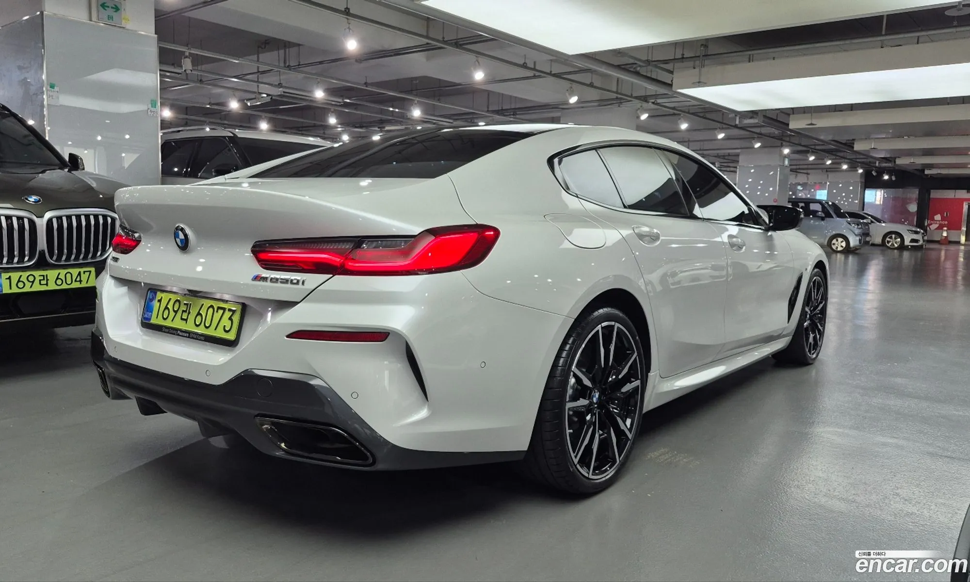 BMW 8 Series 2025 — 18