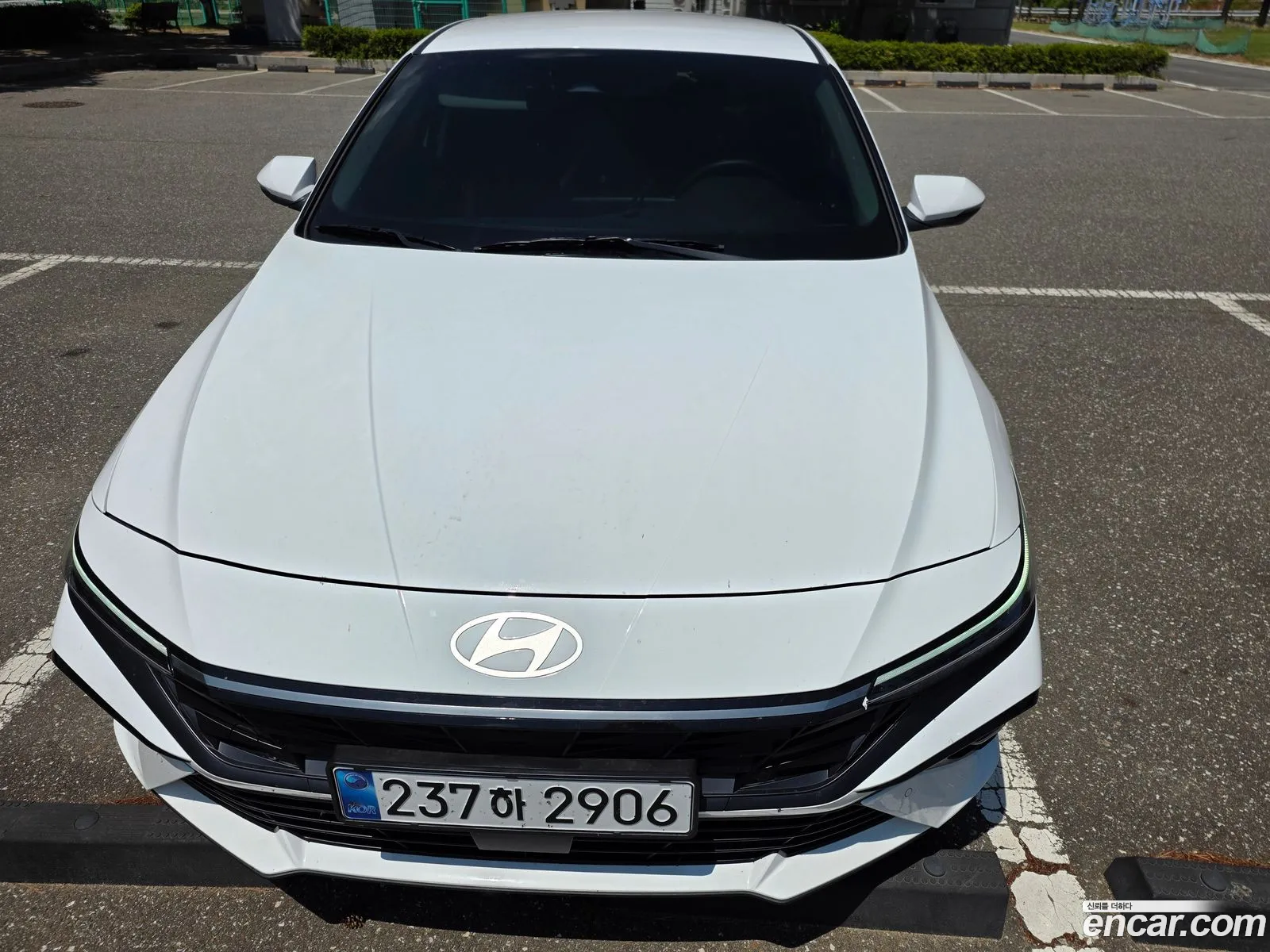 Hyundai Elantra 2025 — 3