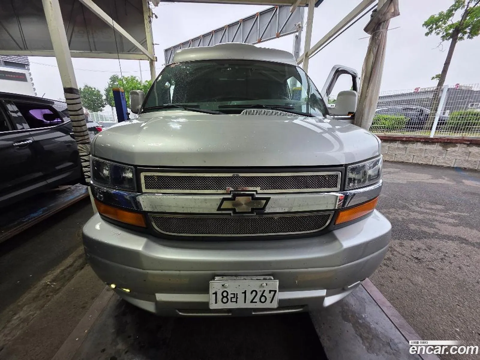 Chevrolet Express Van 2010 — 2