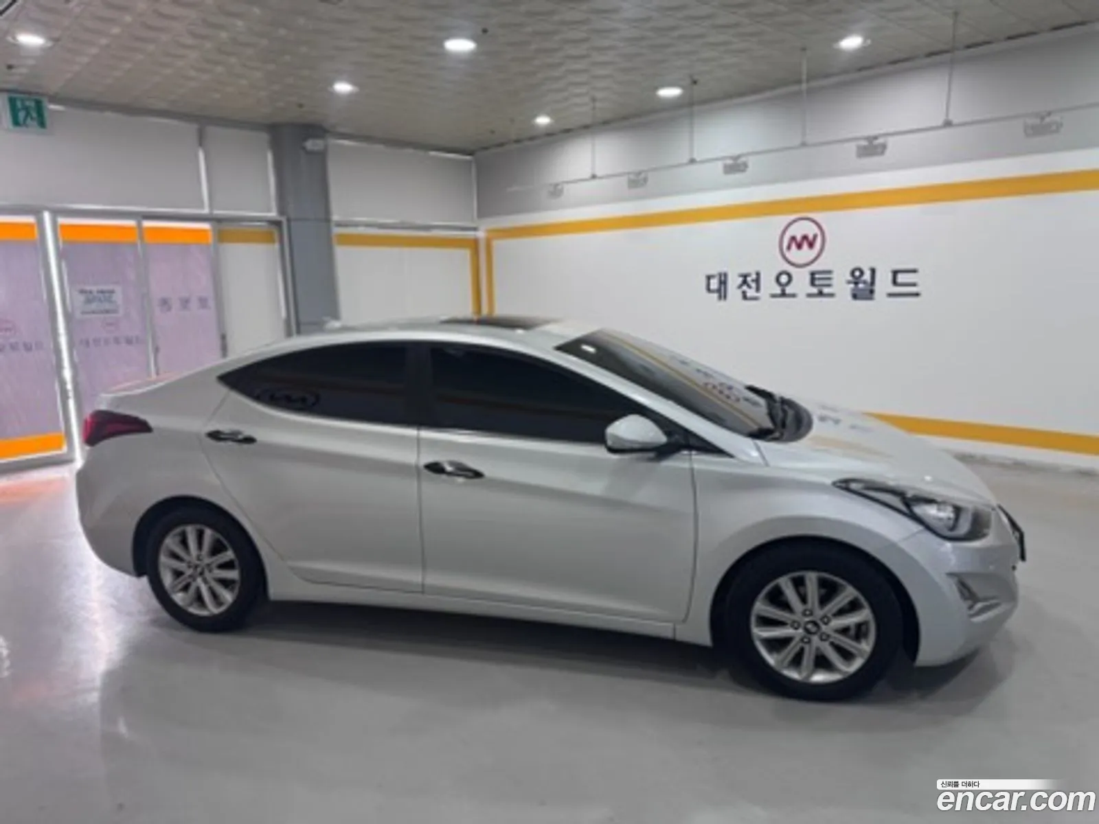 Hyundai Elantra 2015 — 3