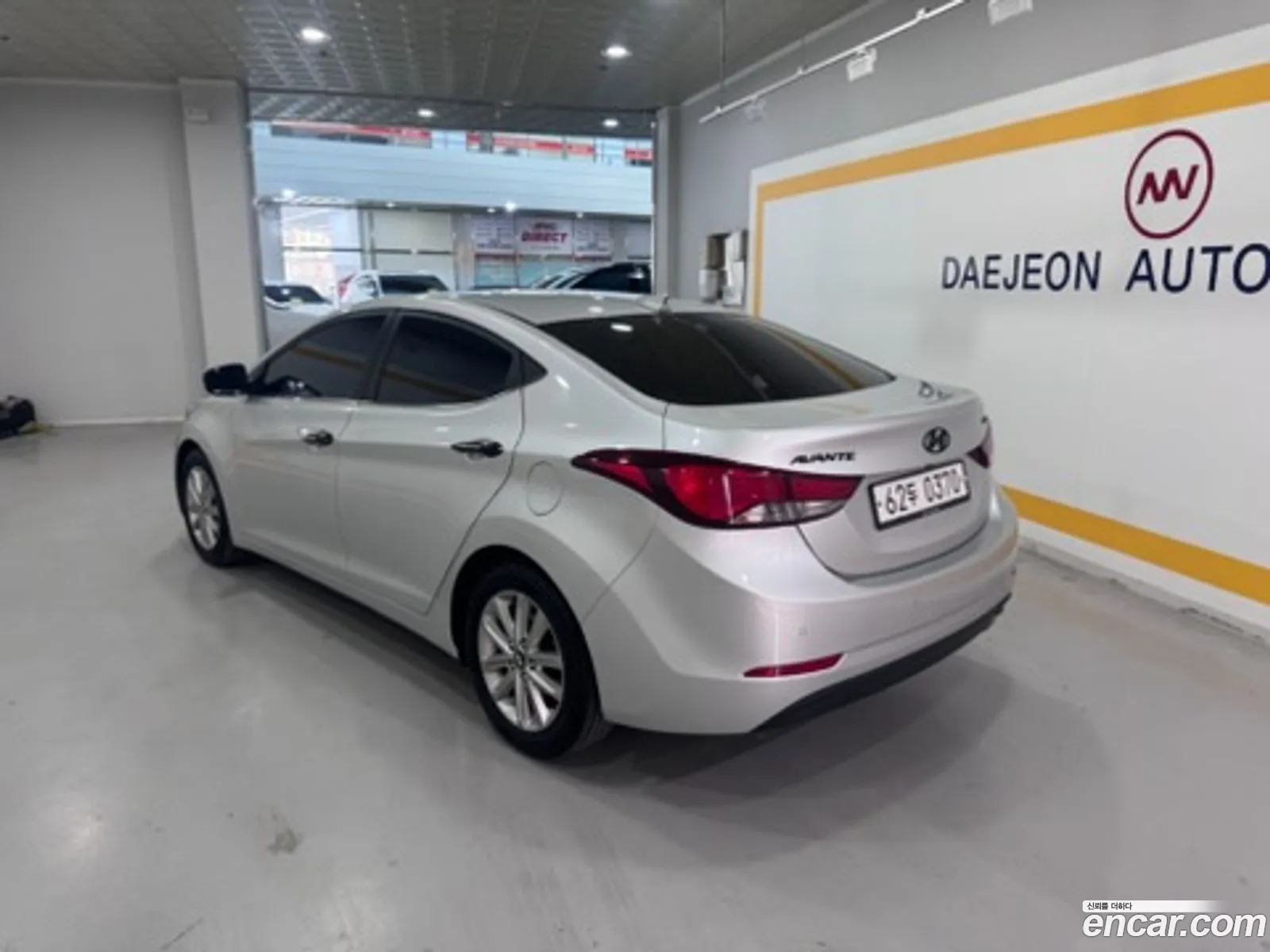 Hyundai Elantra 2015 — 2